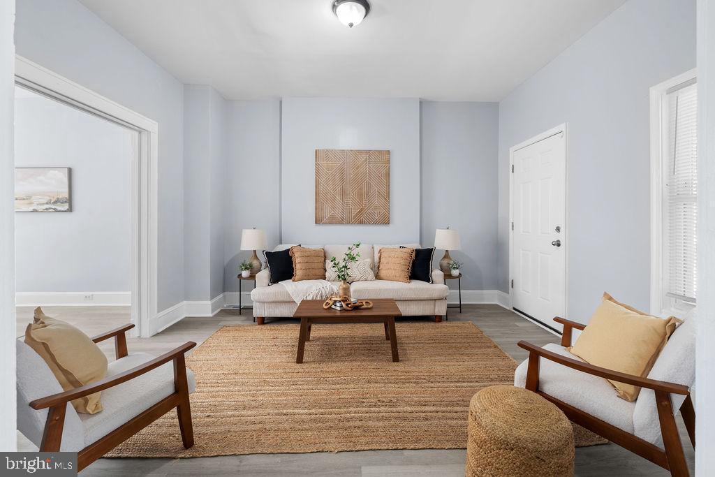 WEST SIDE - Residential