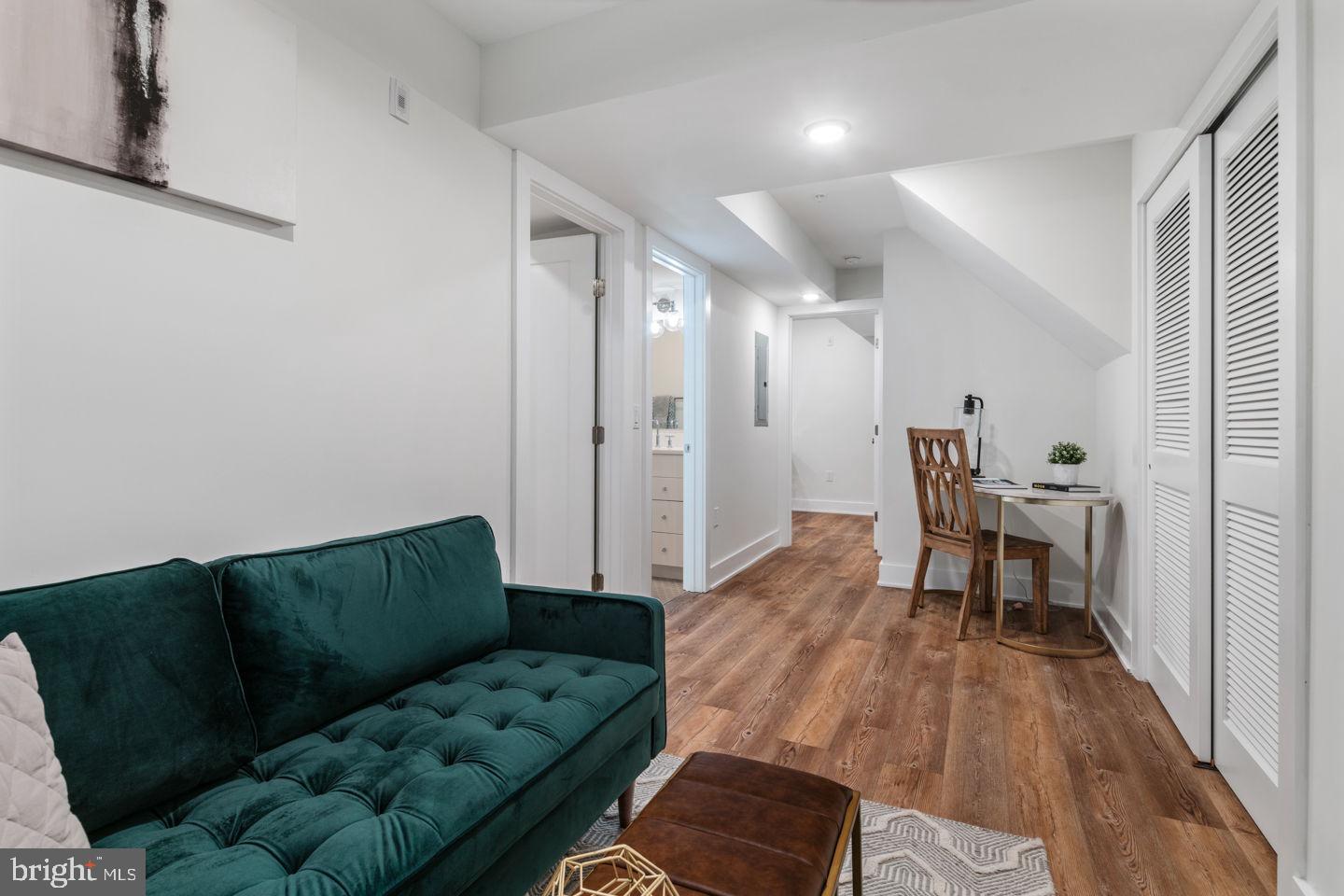 FAIRMOUNT - Residential