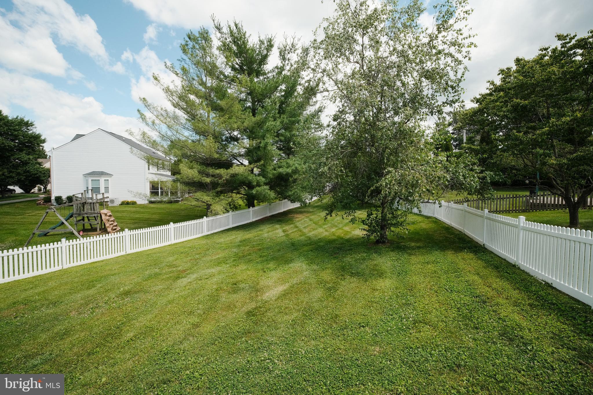 BRYNWOOD HILLS - Residential