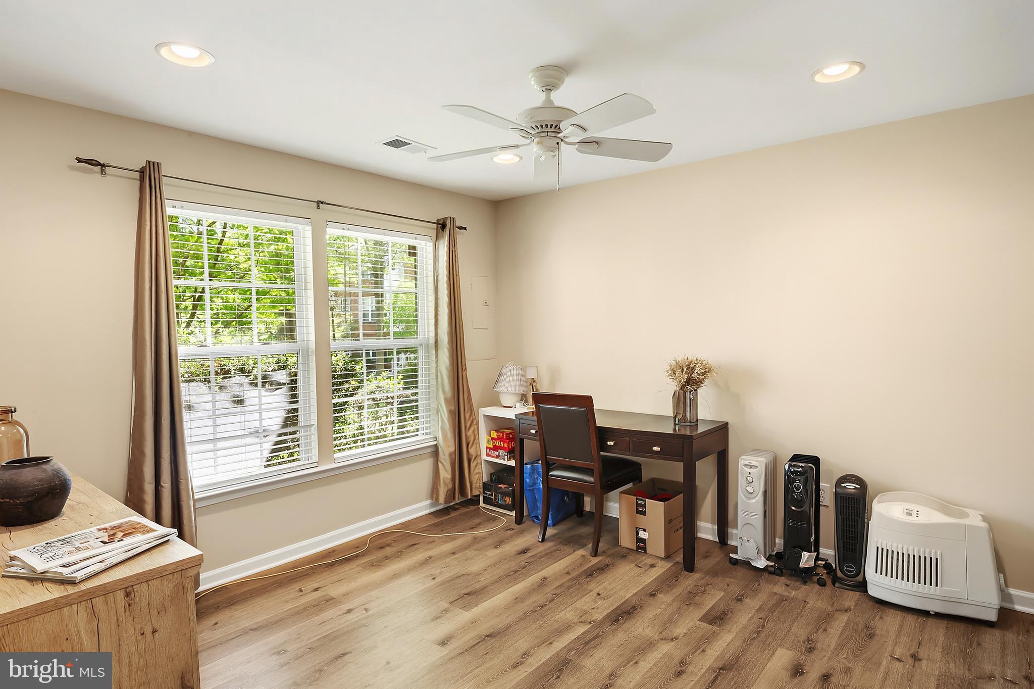 VILLAGE OF RIVER HILL - Residential