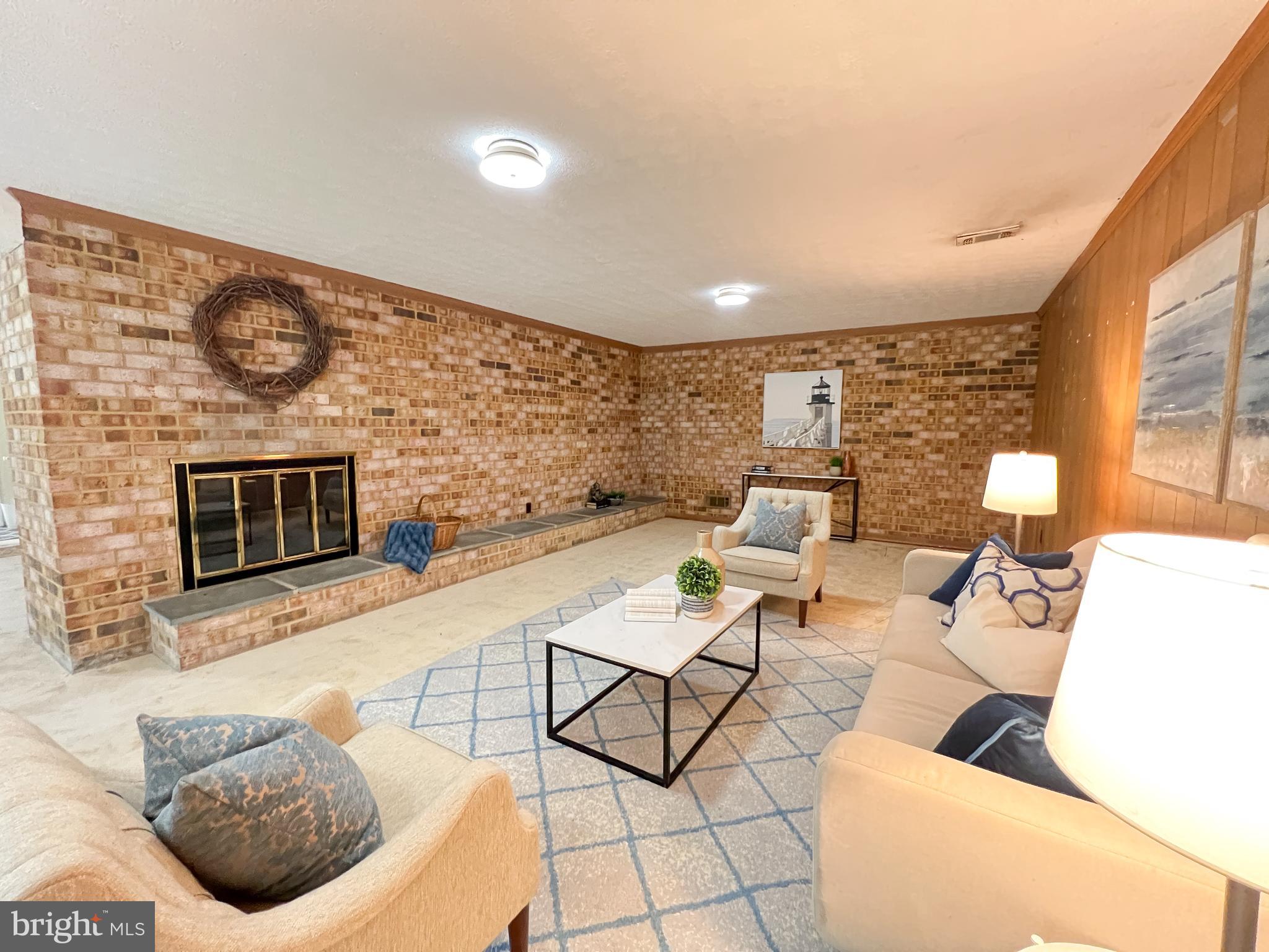 LAYHILL VILLAGE - Residential