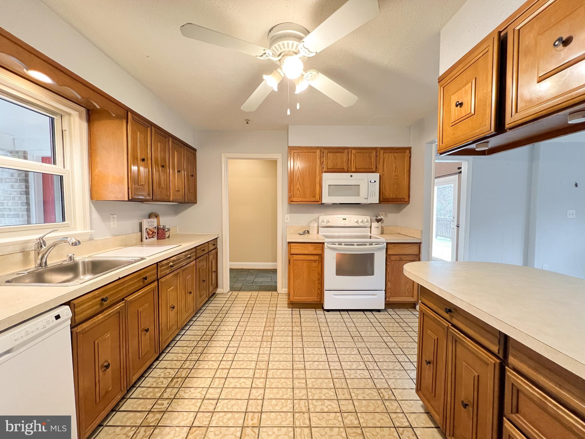 LAYHILL VILLAGE - Residential