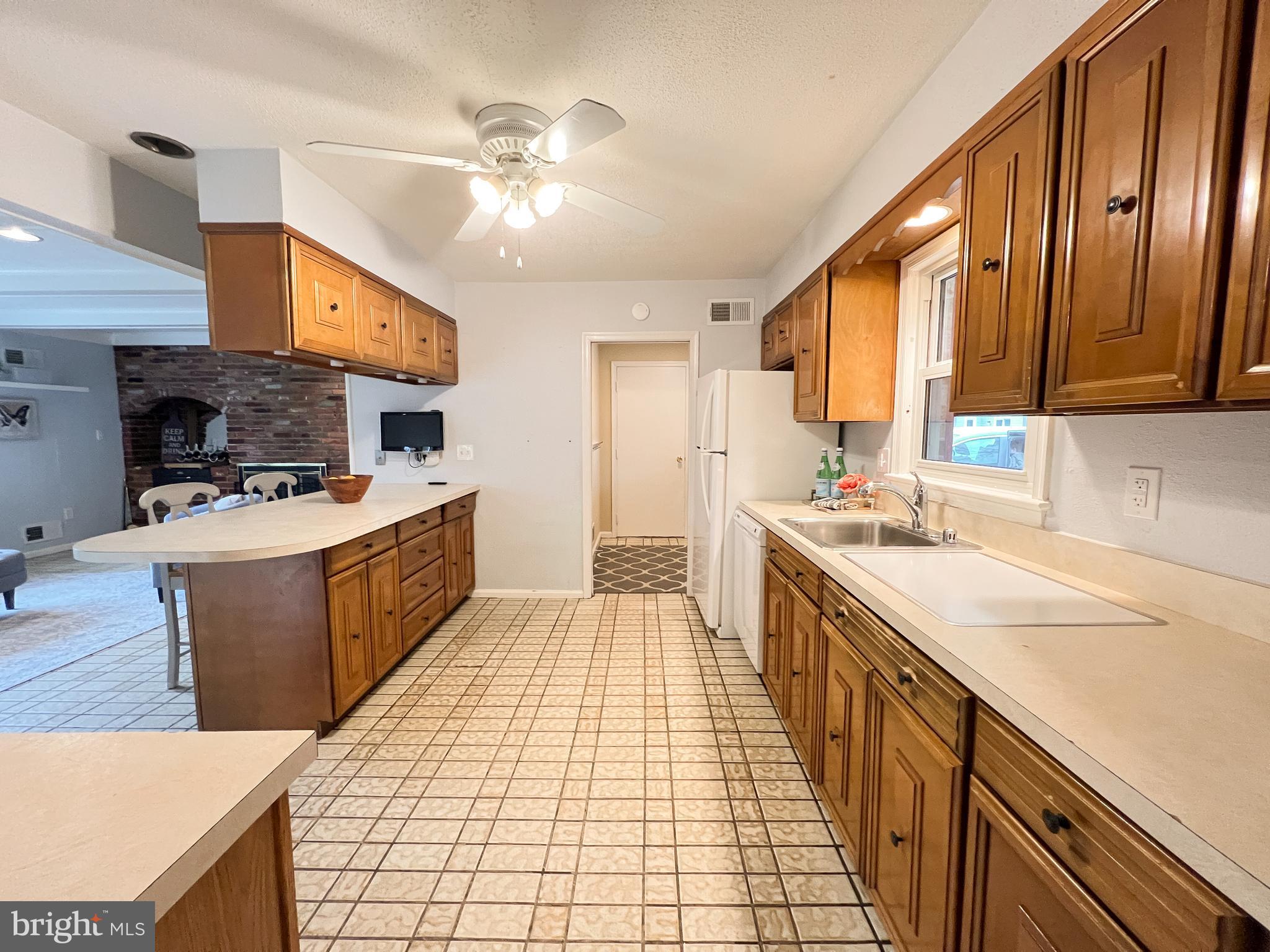 LAYHILL VILLAGE - Residential