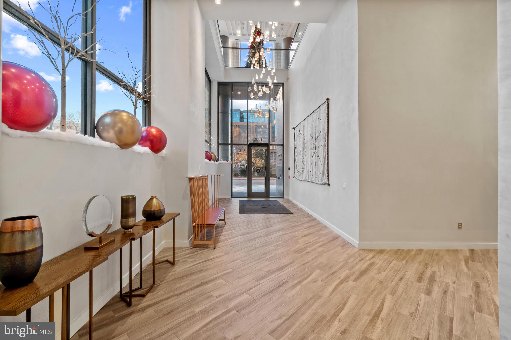 HARBOR EAST - Residential