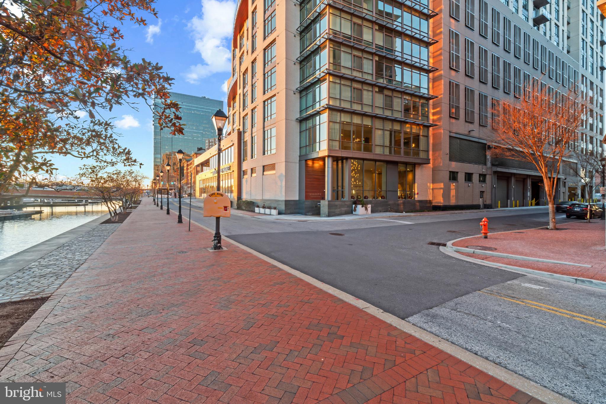 HARBOR EAST - Residential