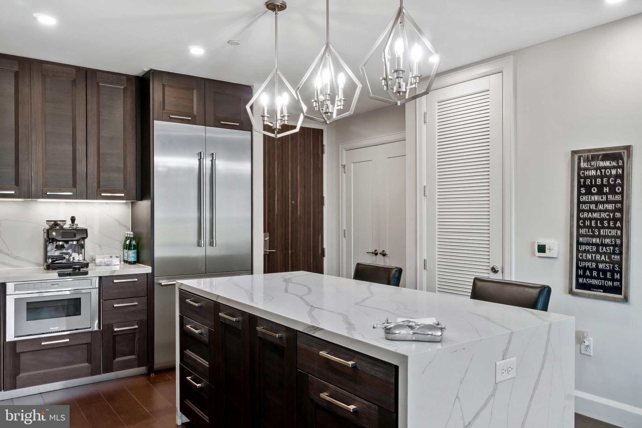 HARBOR EAST - Residential