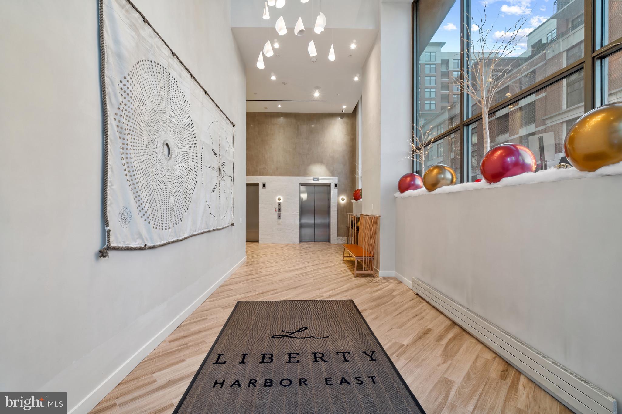 HARBOR EAST - Residential