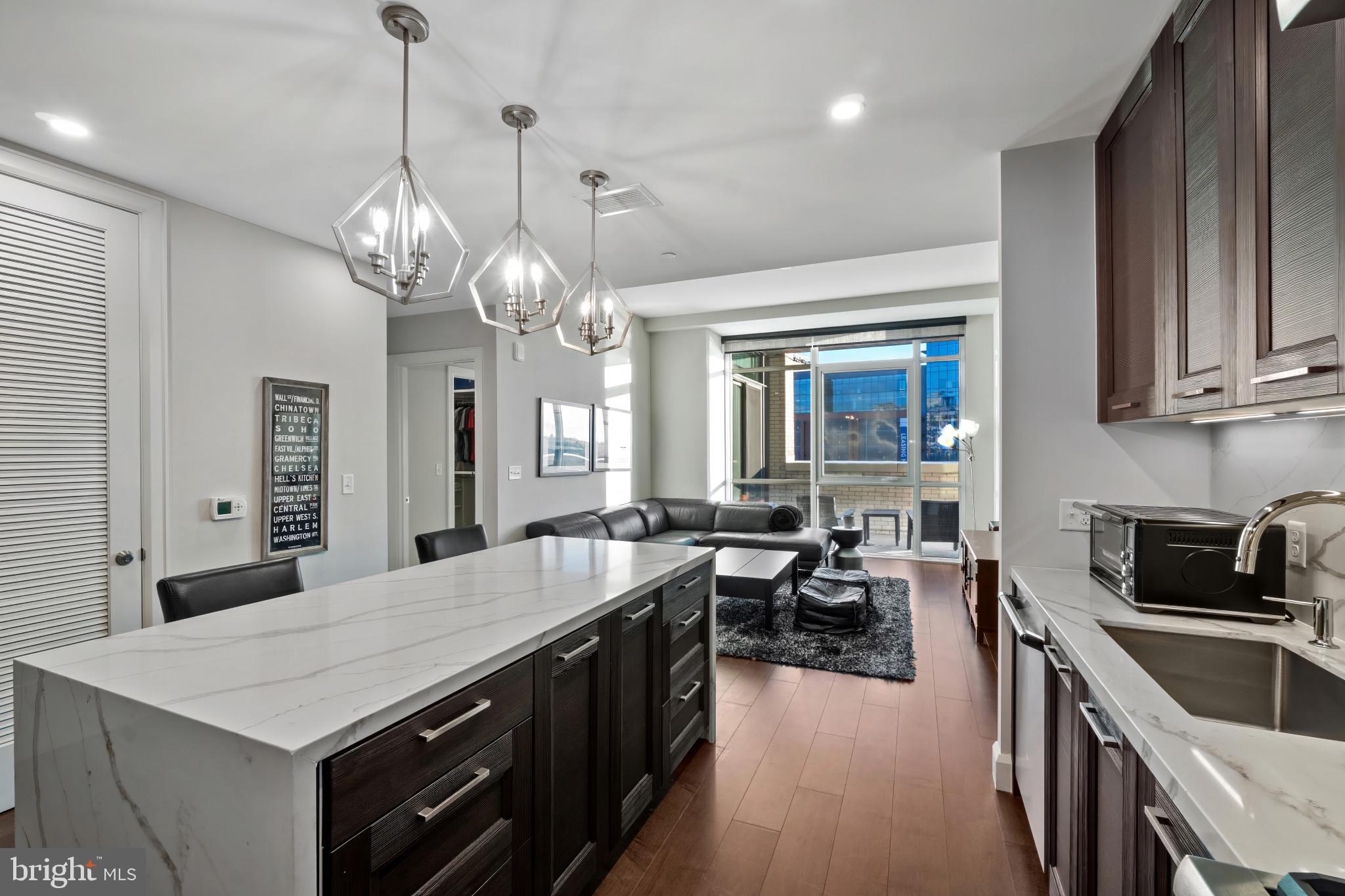 HARBOR EAST - Residential
