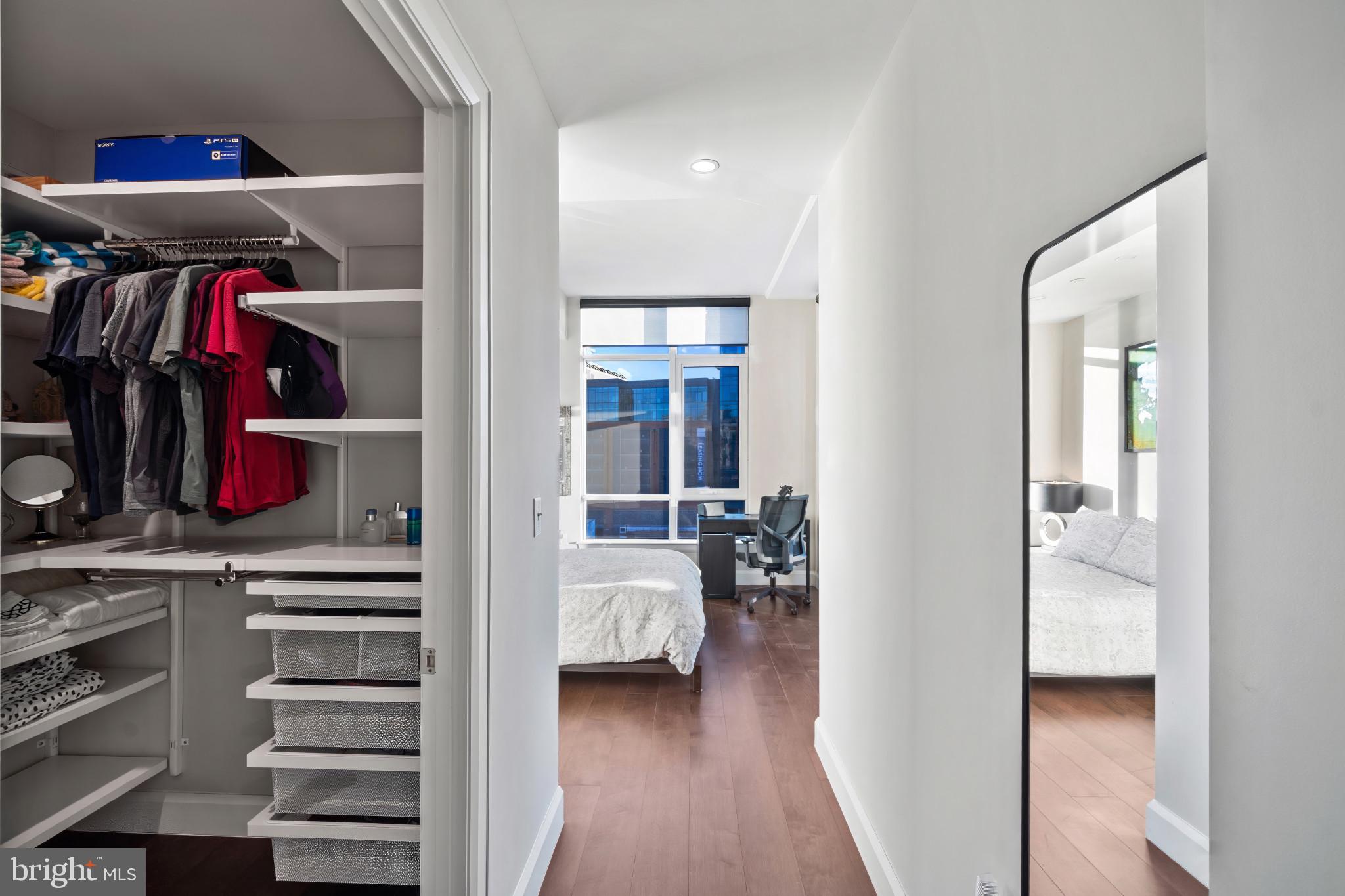 HARBOR EAST - Residential