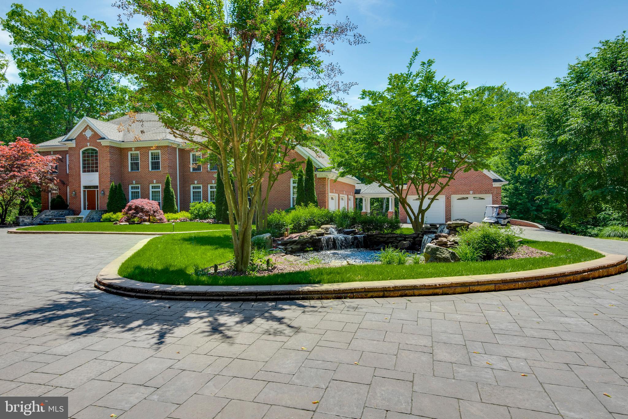 SOUTH RIVER COLONY - Residential