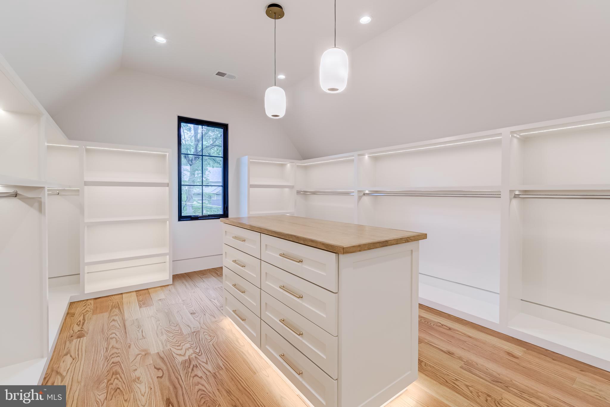POTOMAC HILLS - Residential