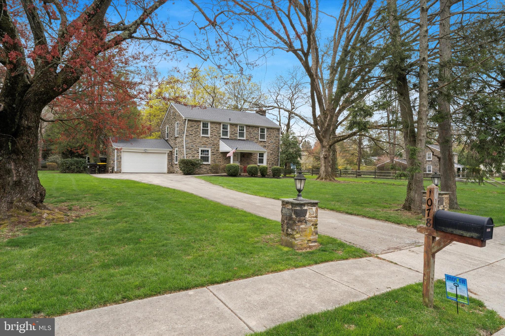 BLUE BELL GDNS - Residential