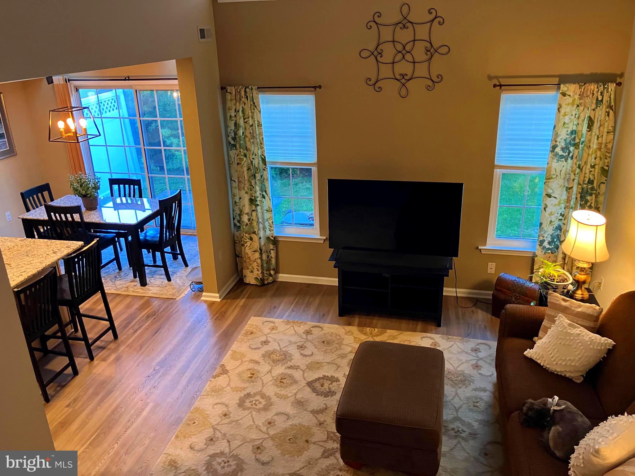 COUNTRY CROSSING - Residential