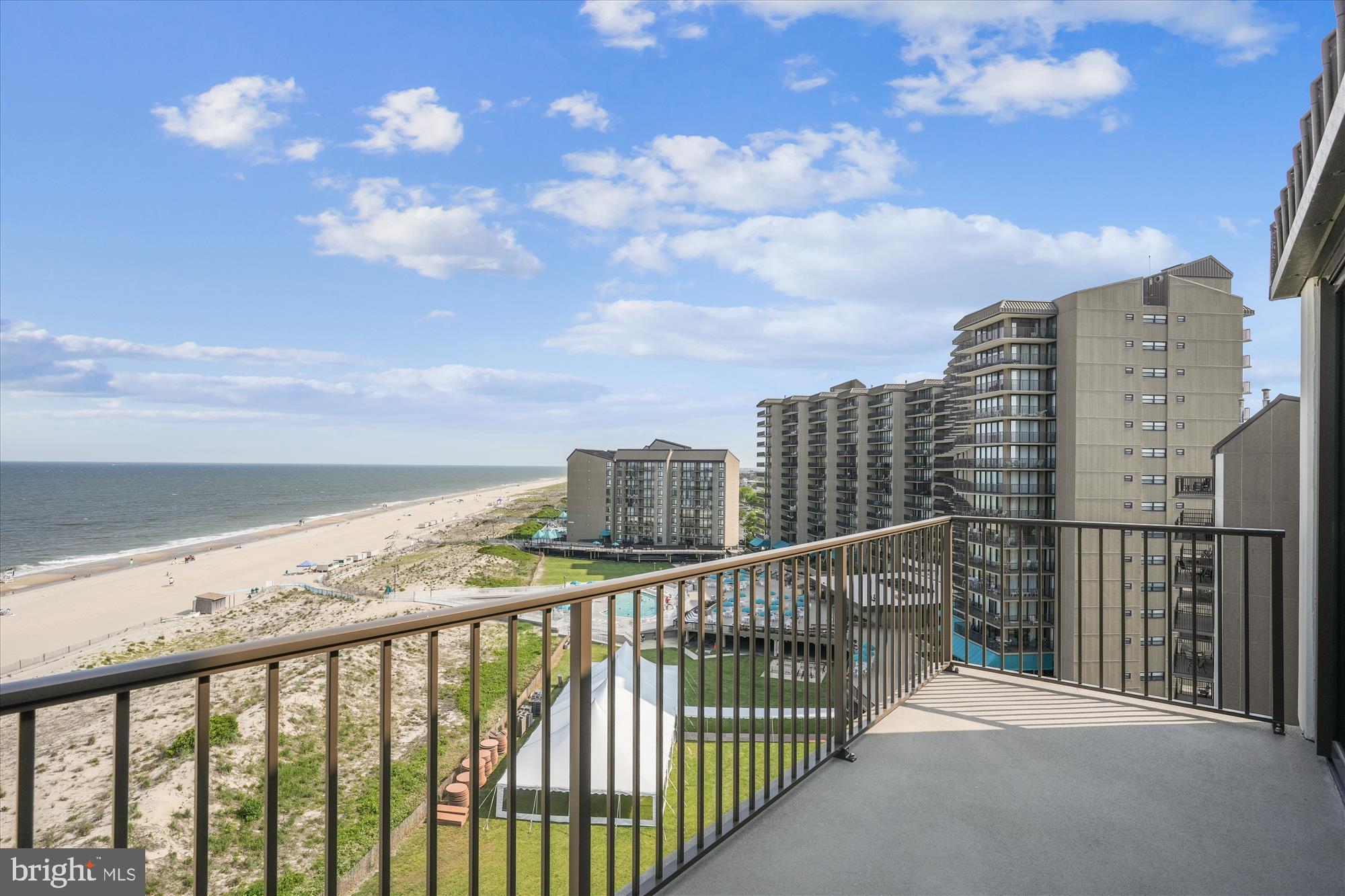 SEA COLONY EAST - Residential