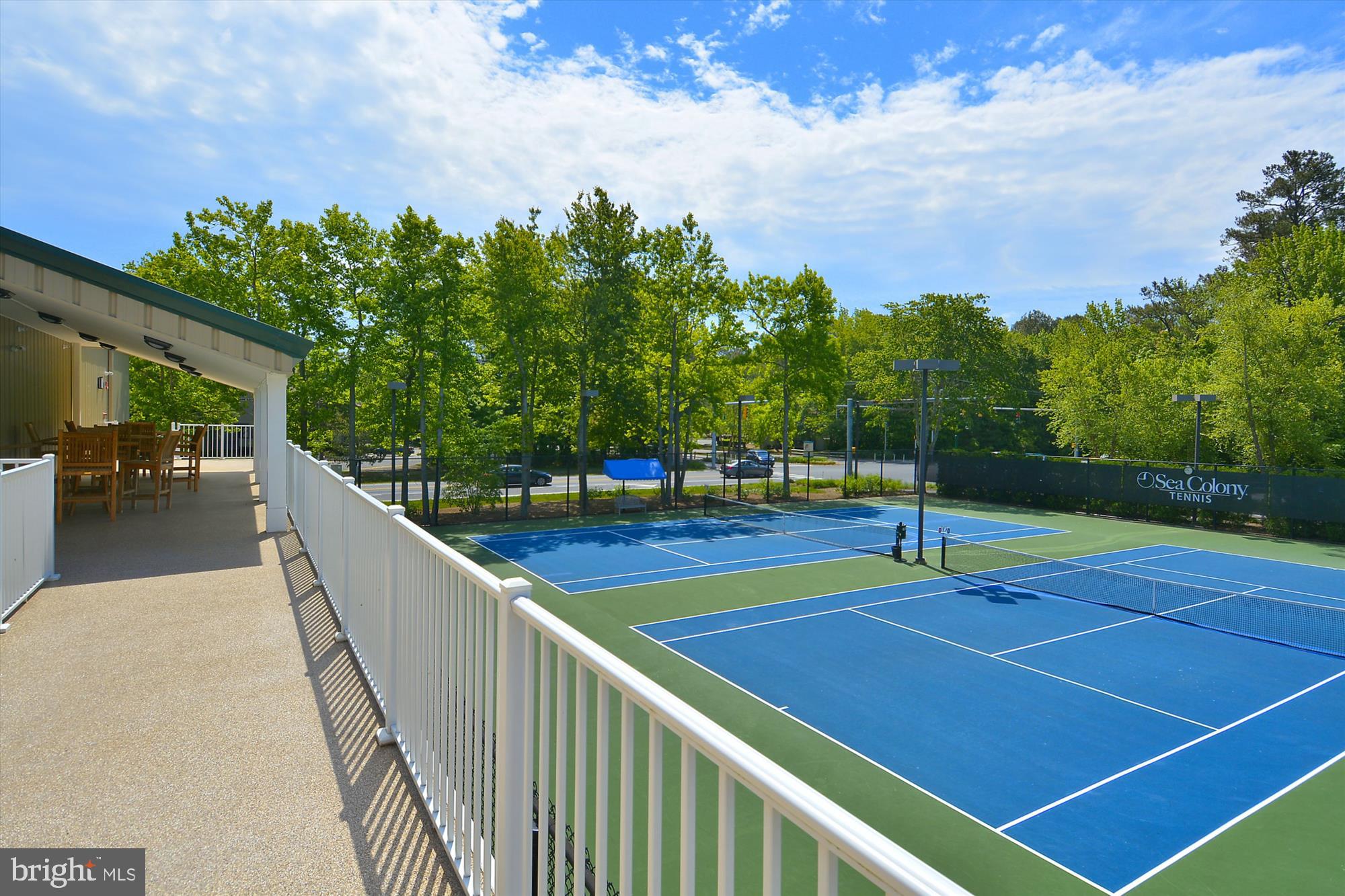 SEA COLONY EAST - Residential
