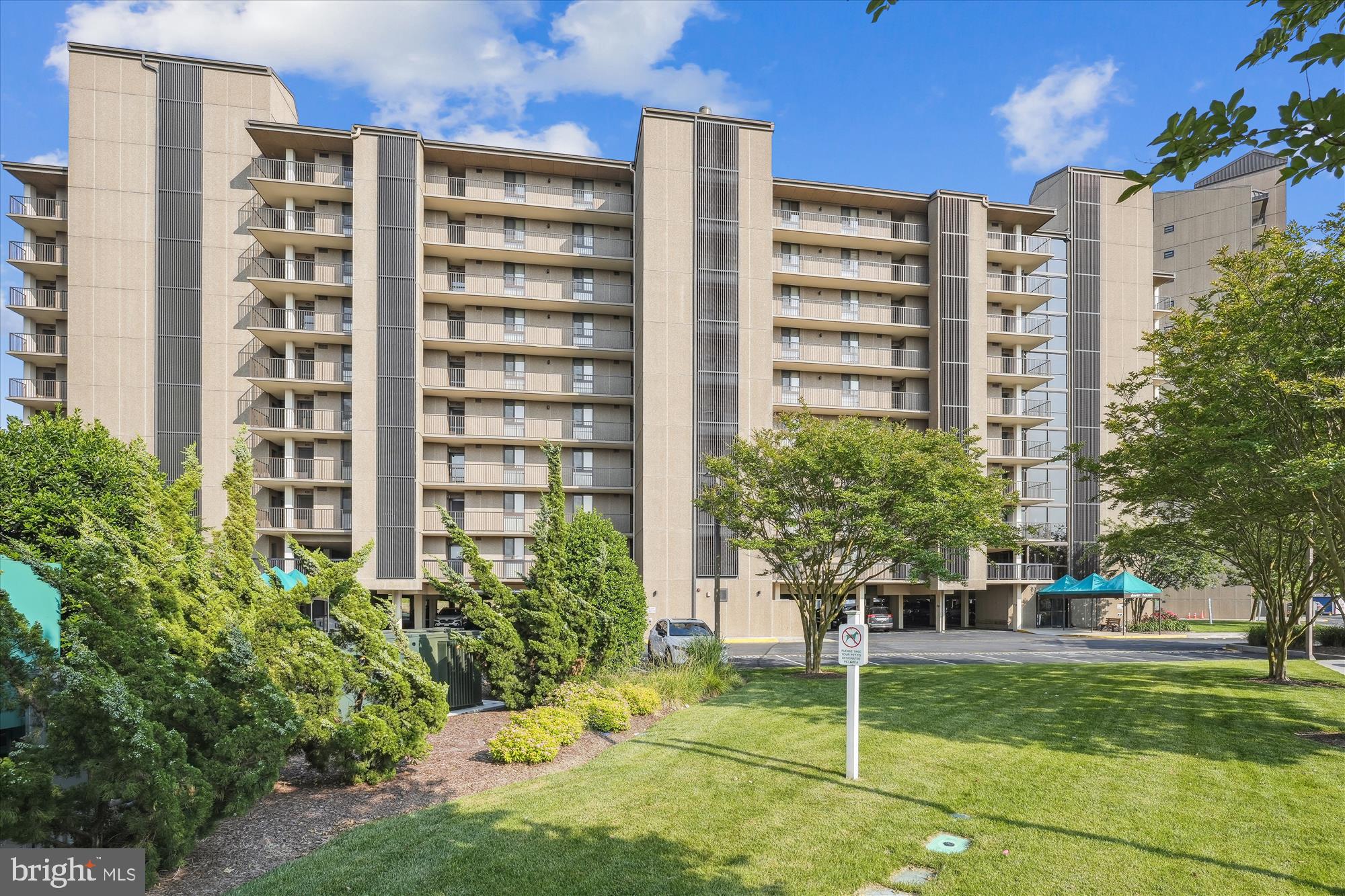 SEA COLONY EAST - Residential