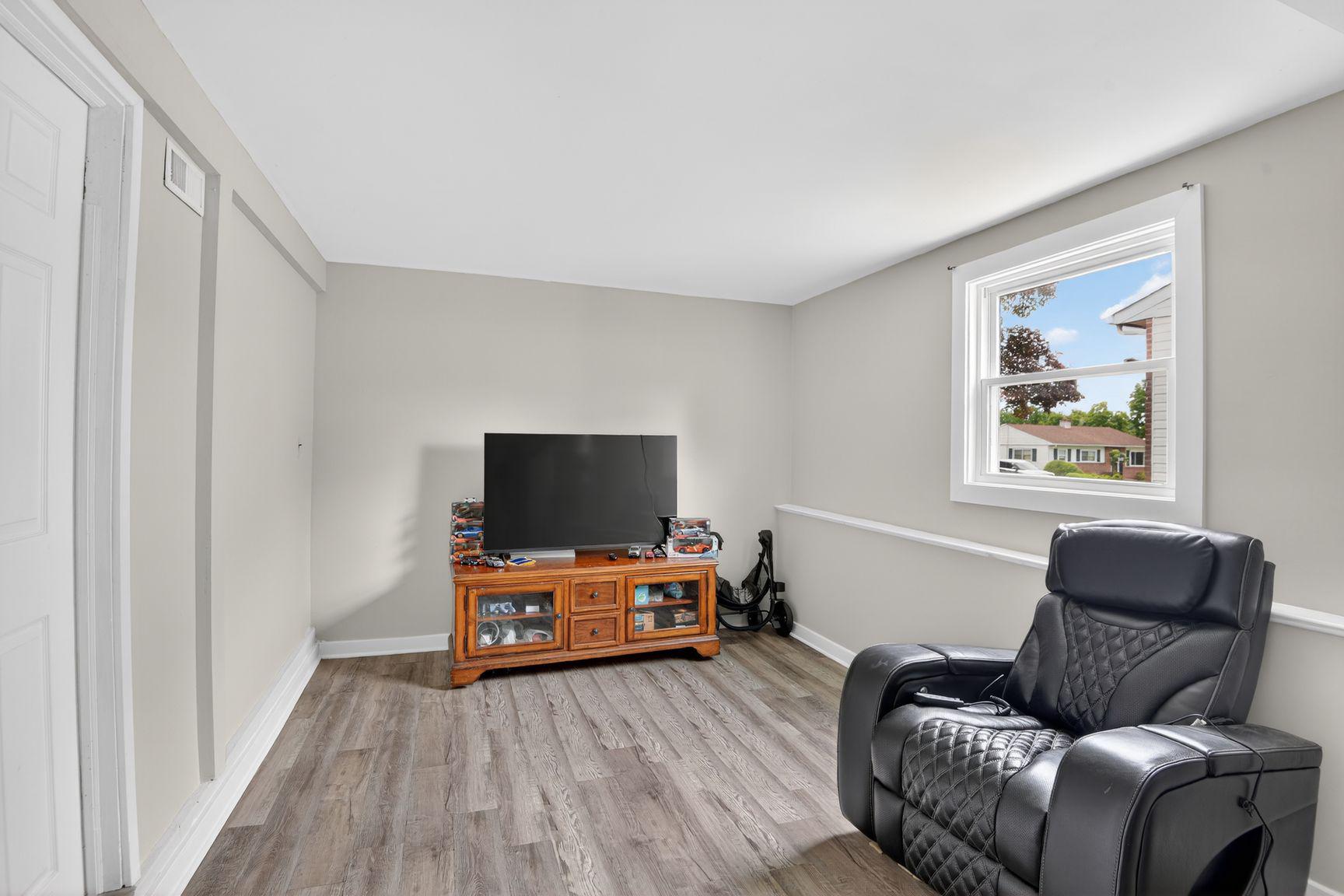 MILFORD RIDGE - Residential
