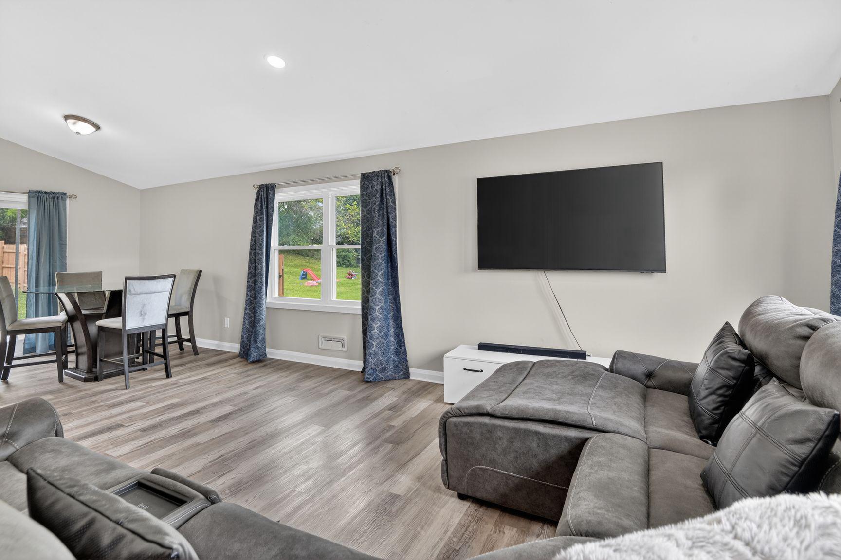 MILFORD RIDGE - Residential
