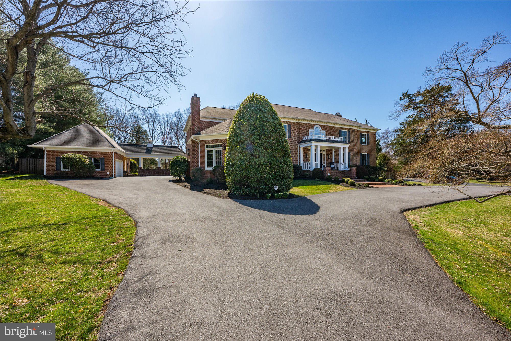 POTOMAC OUTSIDE - Residential
