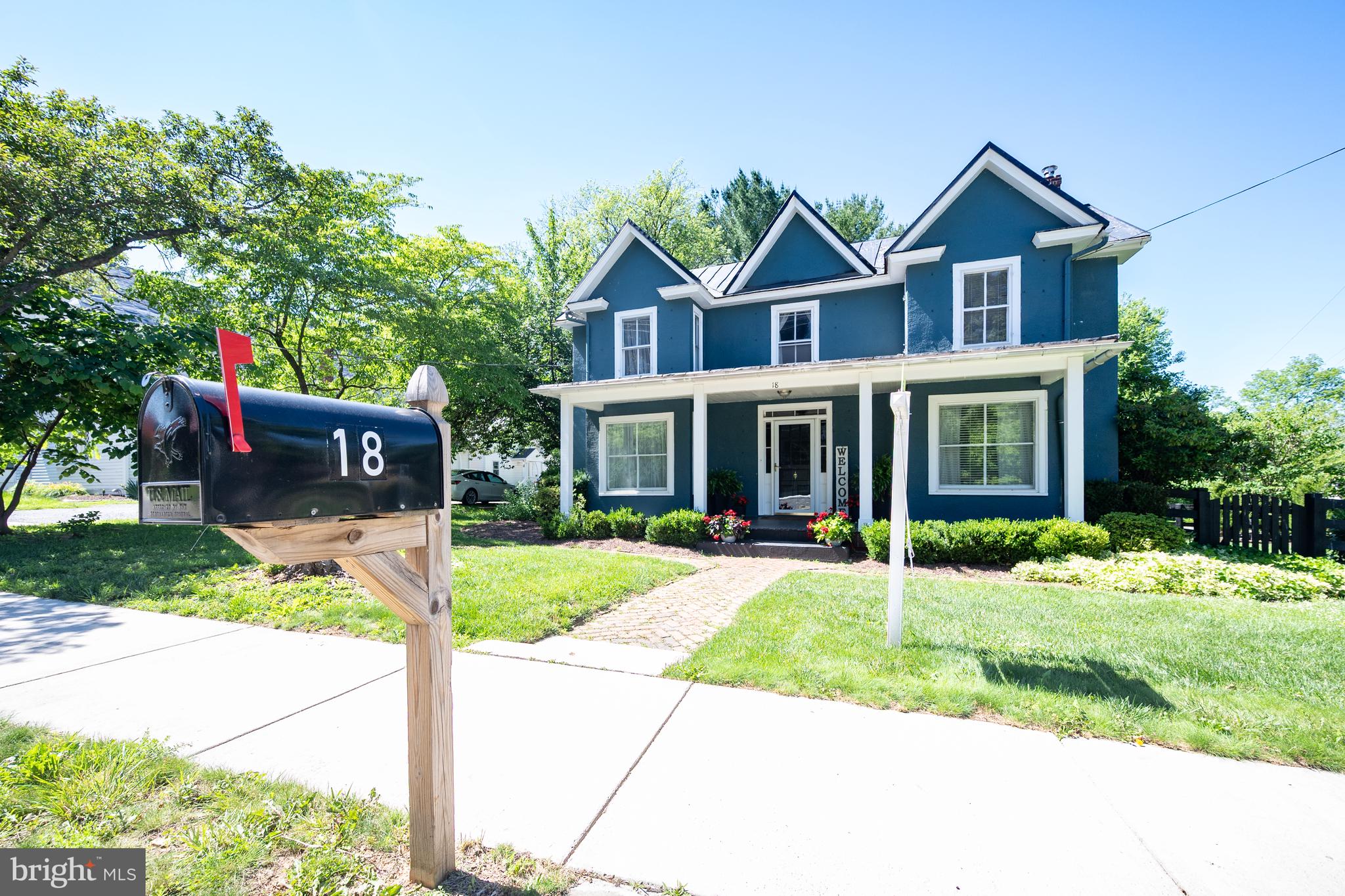 ROUND HILL - Residential