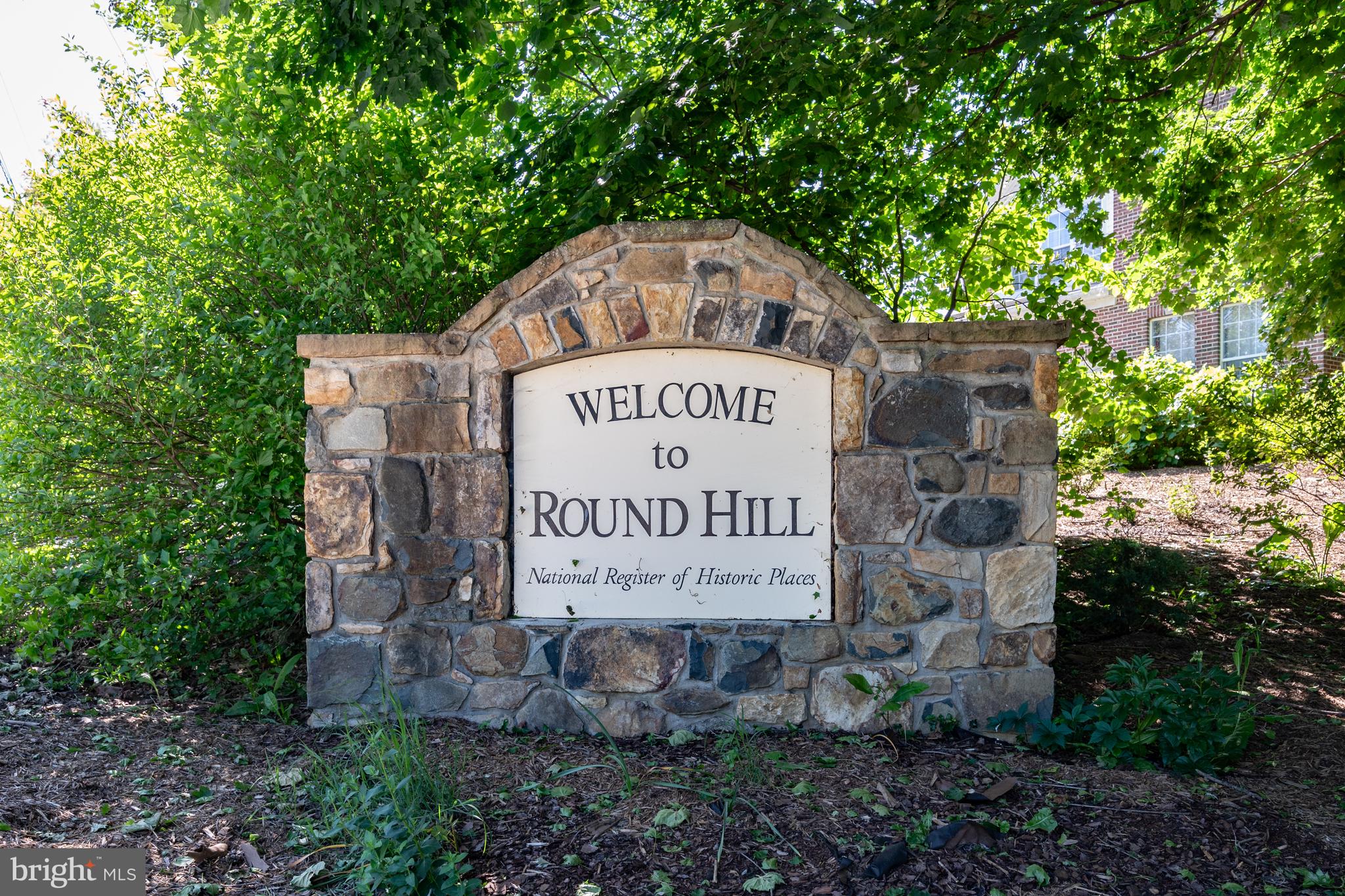 ROUND HILL - Residential