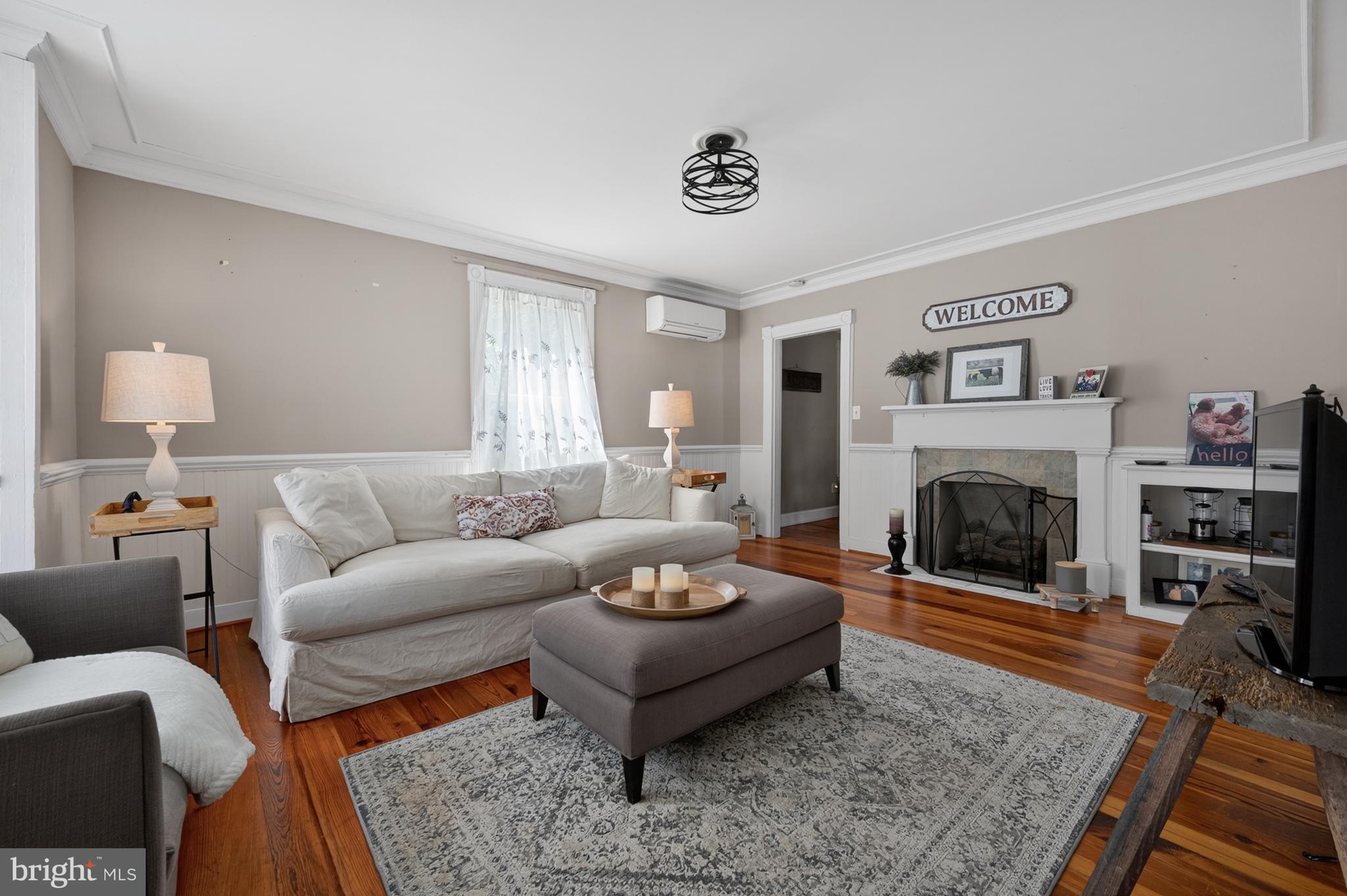 ROUND HILL - Residential