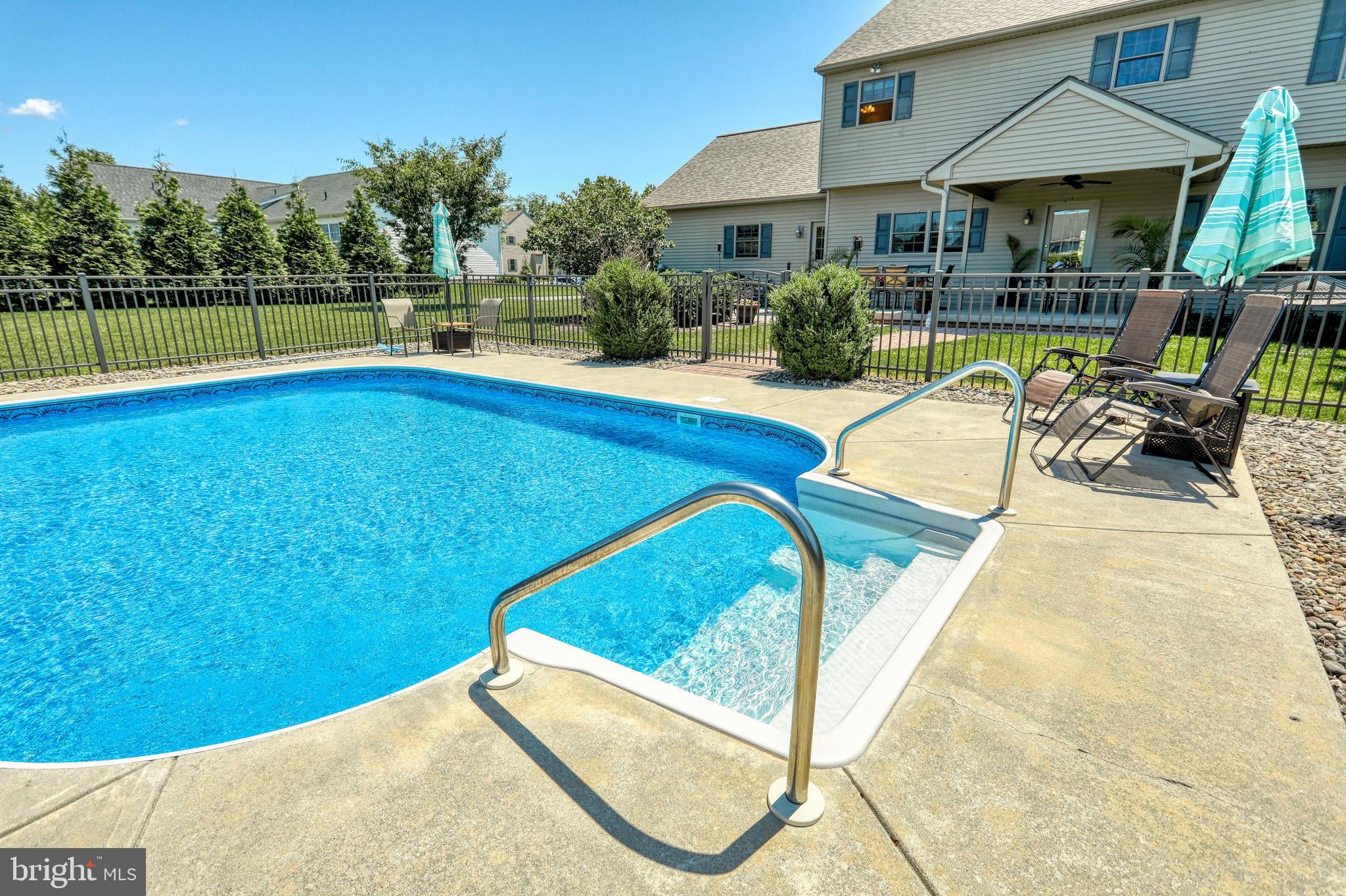 LEXINGTON ESTATES - Residential