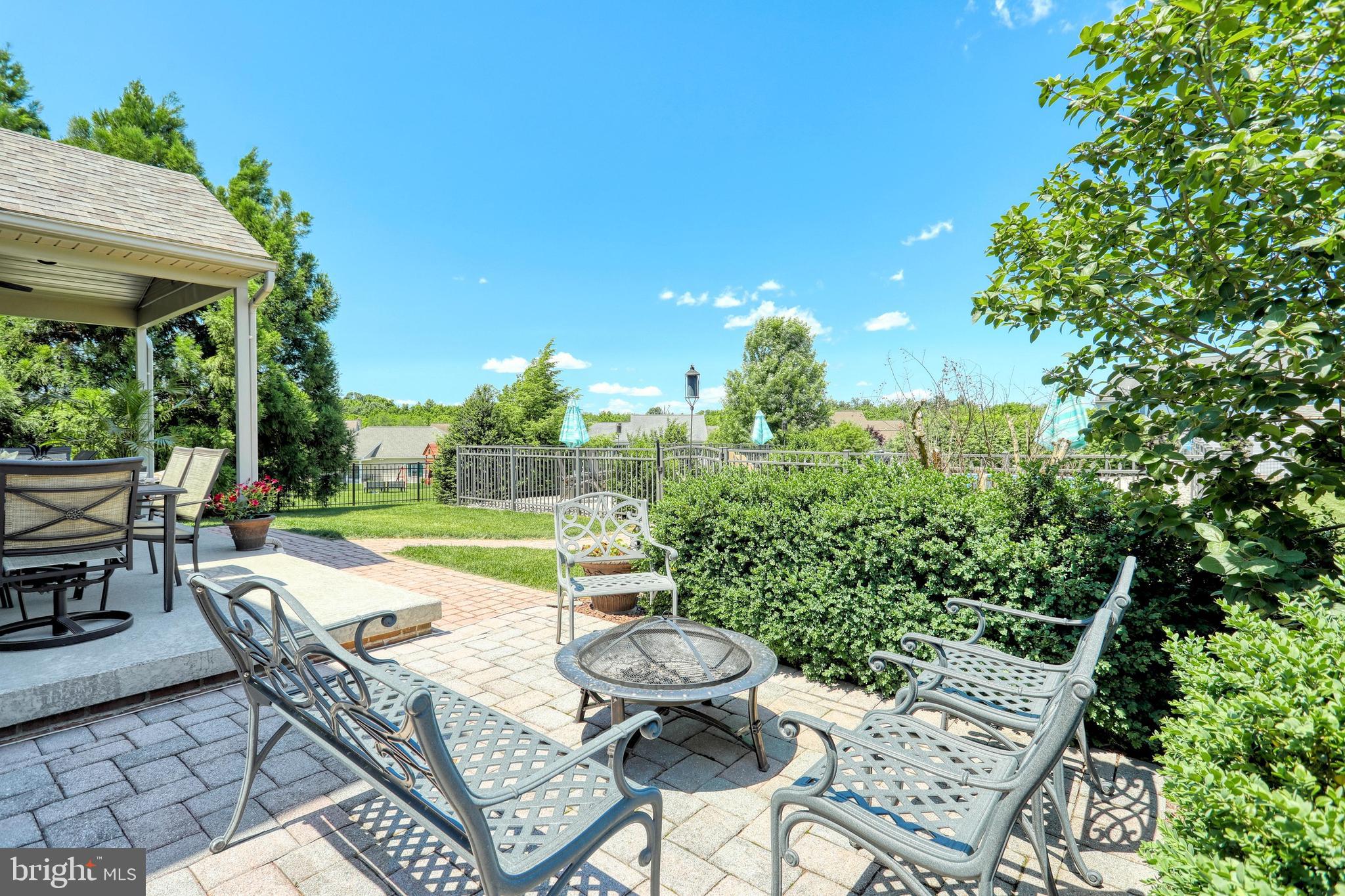 LEXINGTON ESTATES - Residential