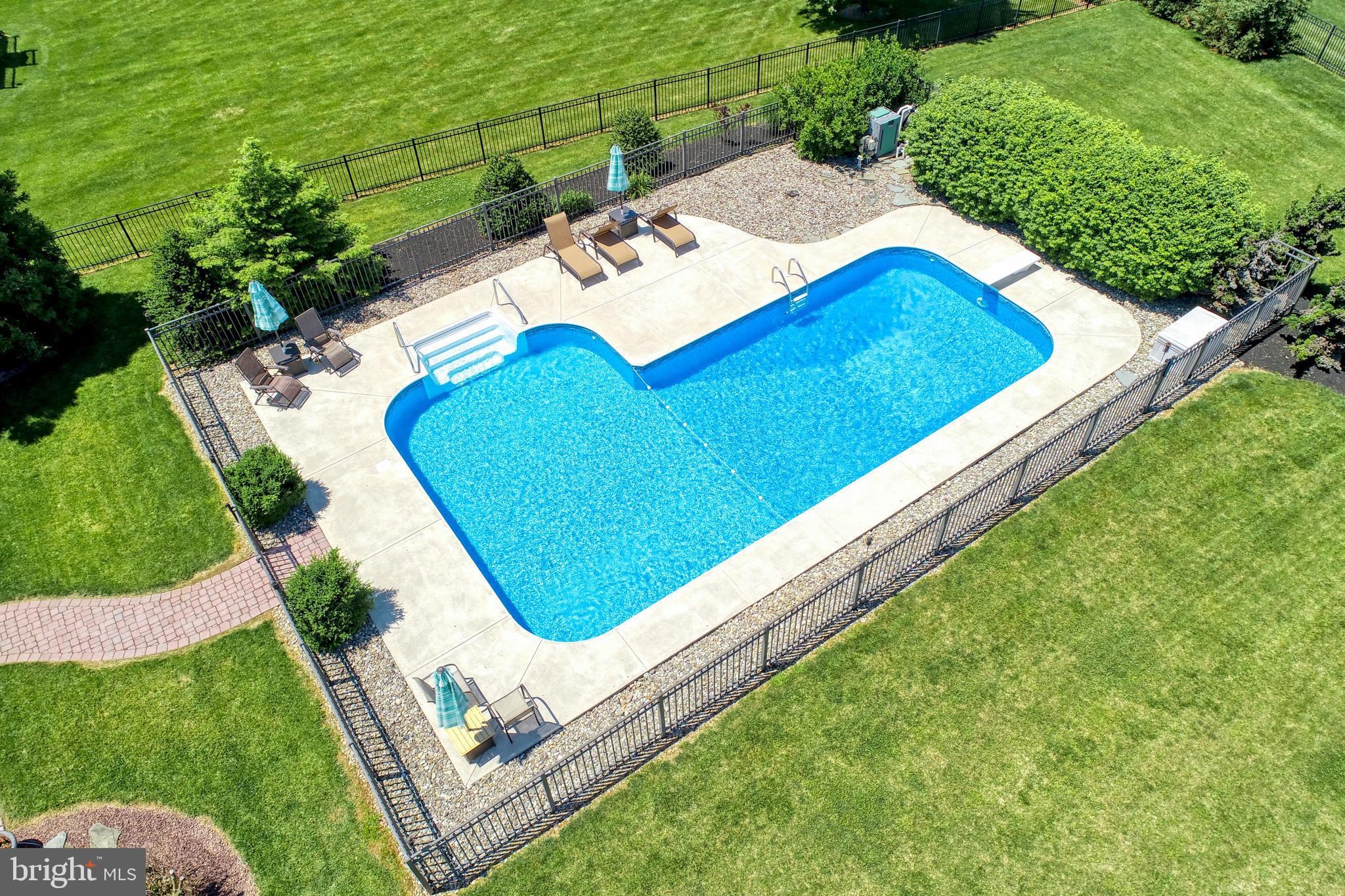 LEXINGTON ESTATES - Residential