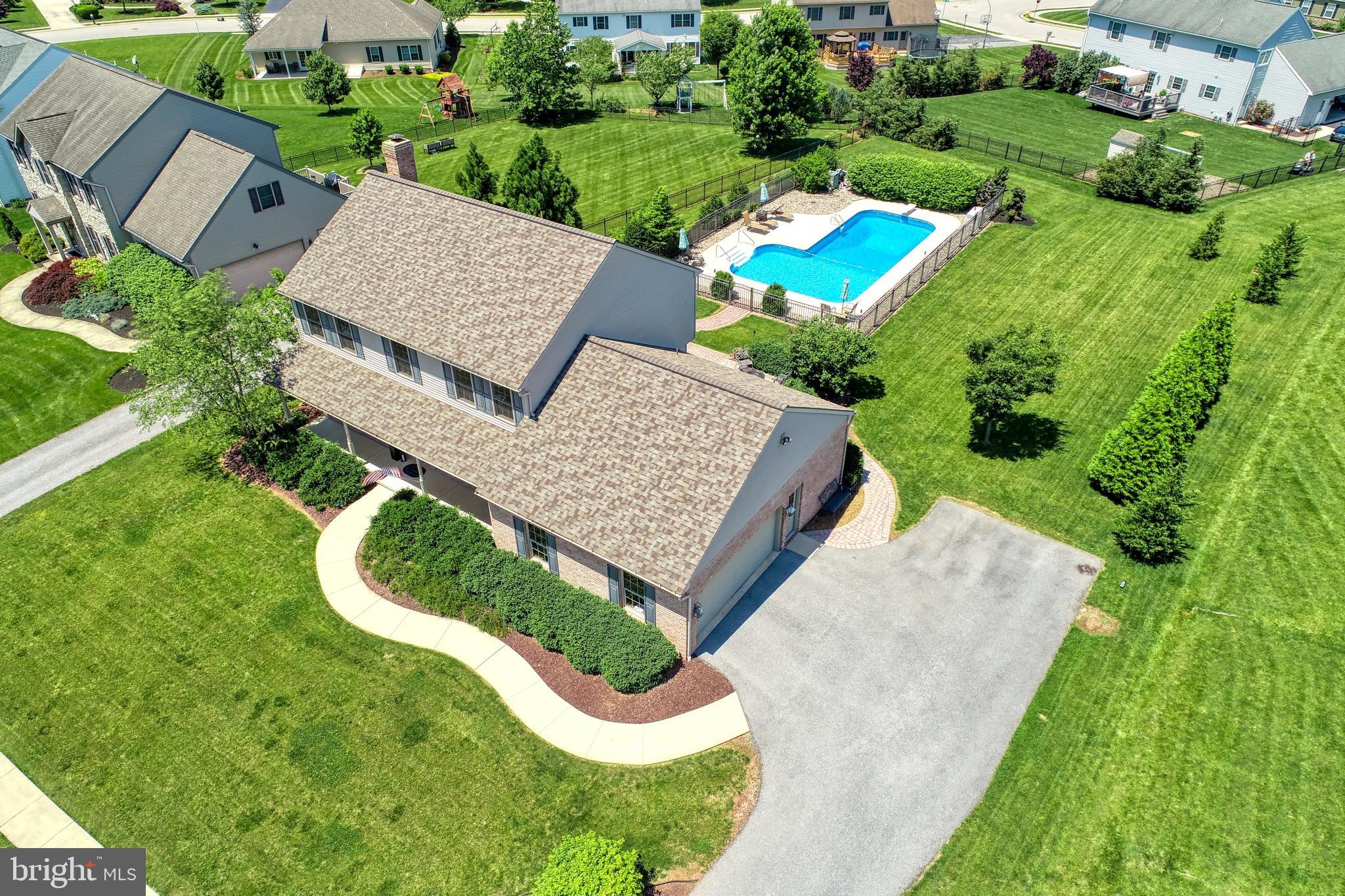 LEXINGTON ESTATES - Residential