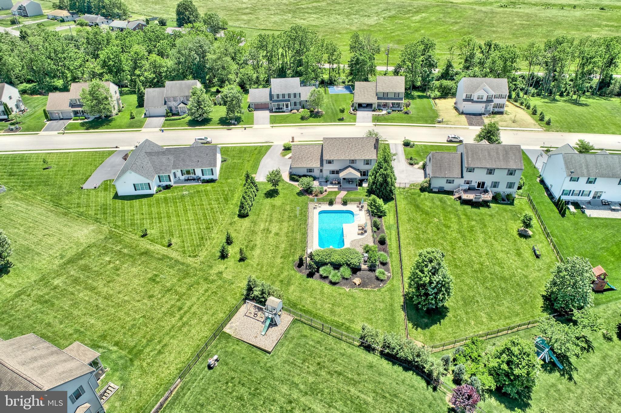 LEXINGTON ESTATES - Residential