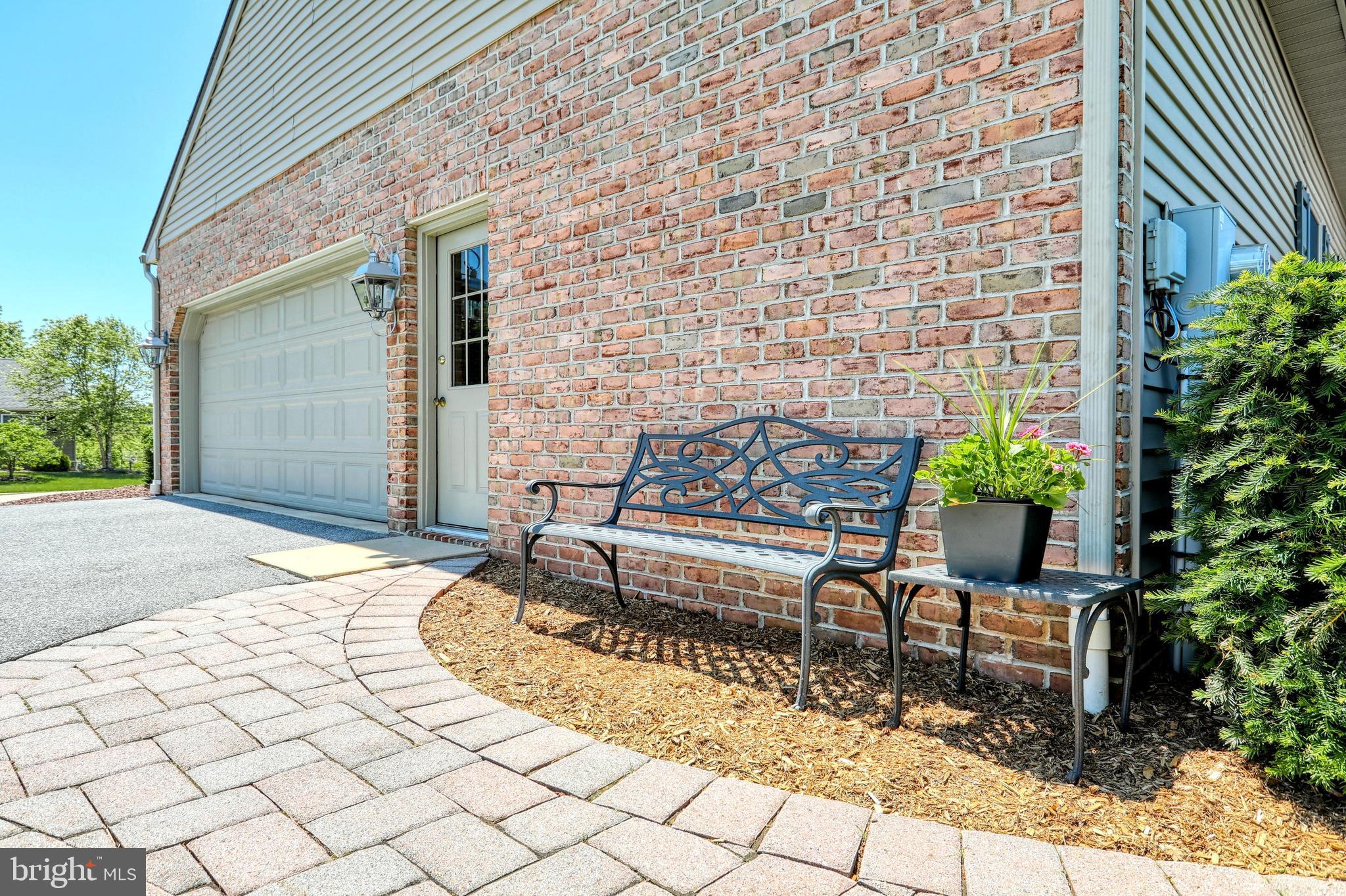 LEXINGTON ESTATES - Residential