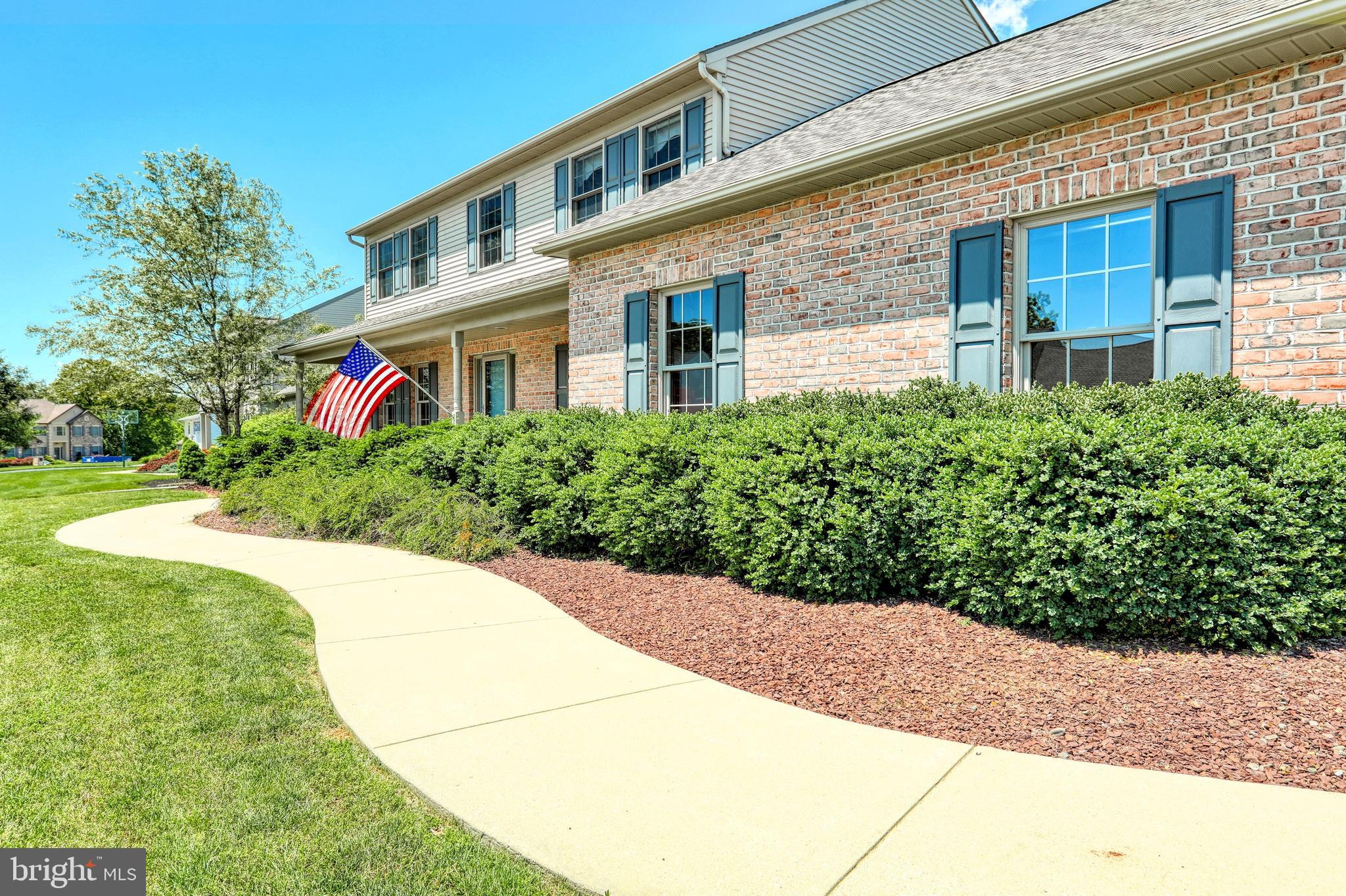 LEXINGTON ESTATES - Residential