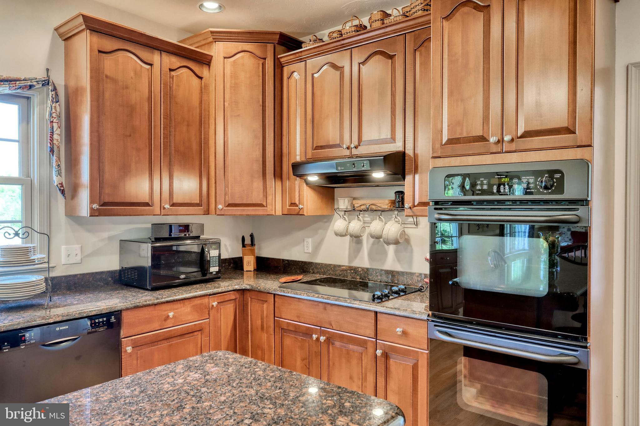 LEXINGTON ESTATES - Residential