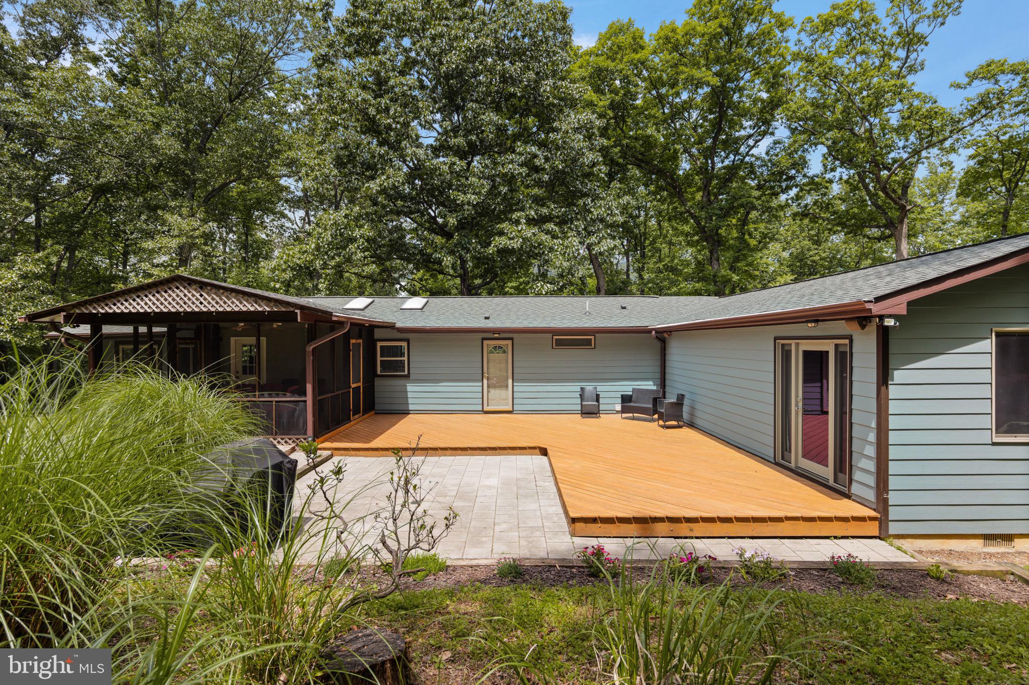 RIVER VIEW PARK - Residential