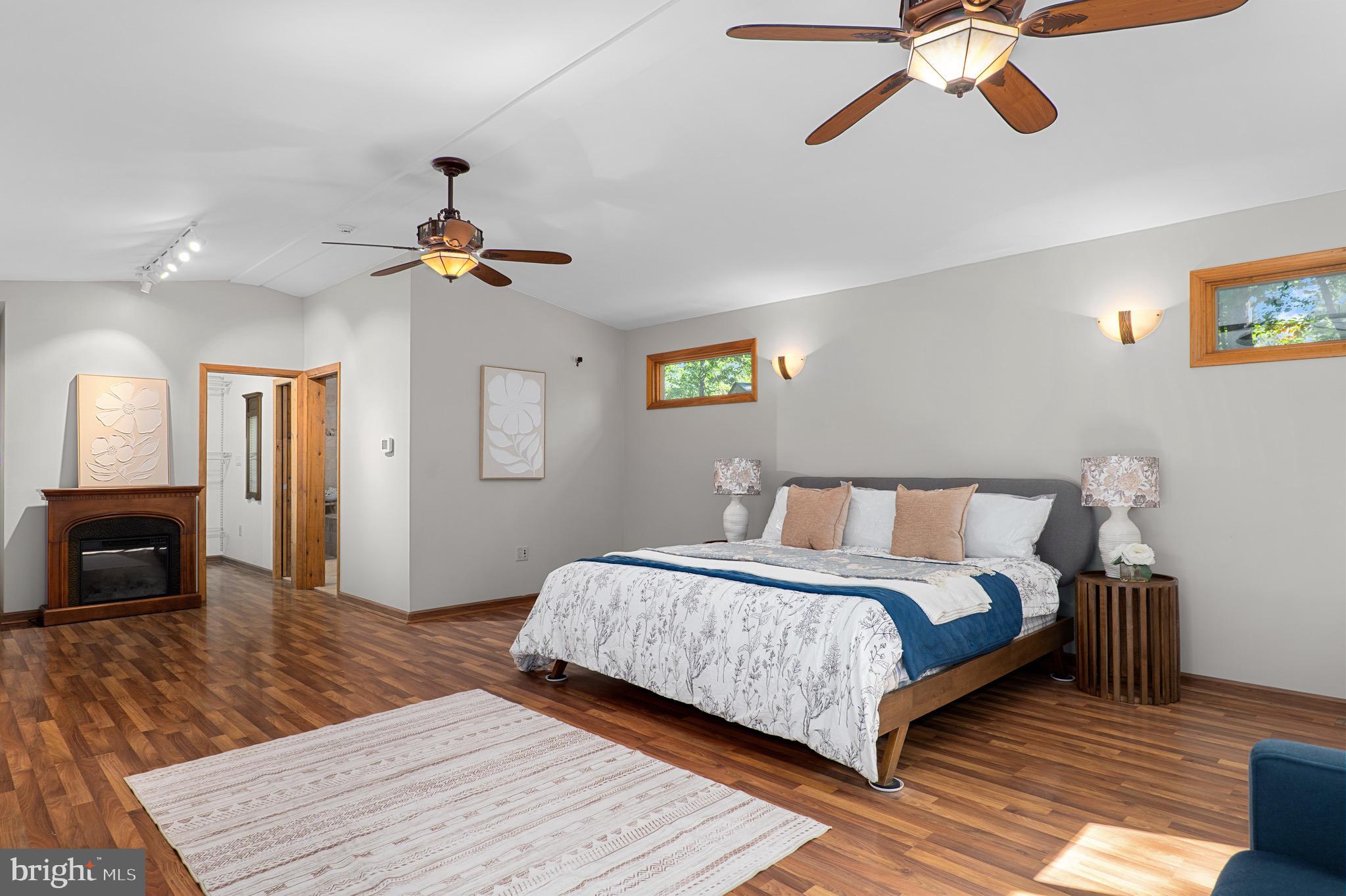 RIVER VIEW PARK - Residential