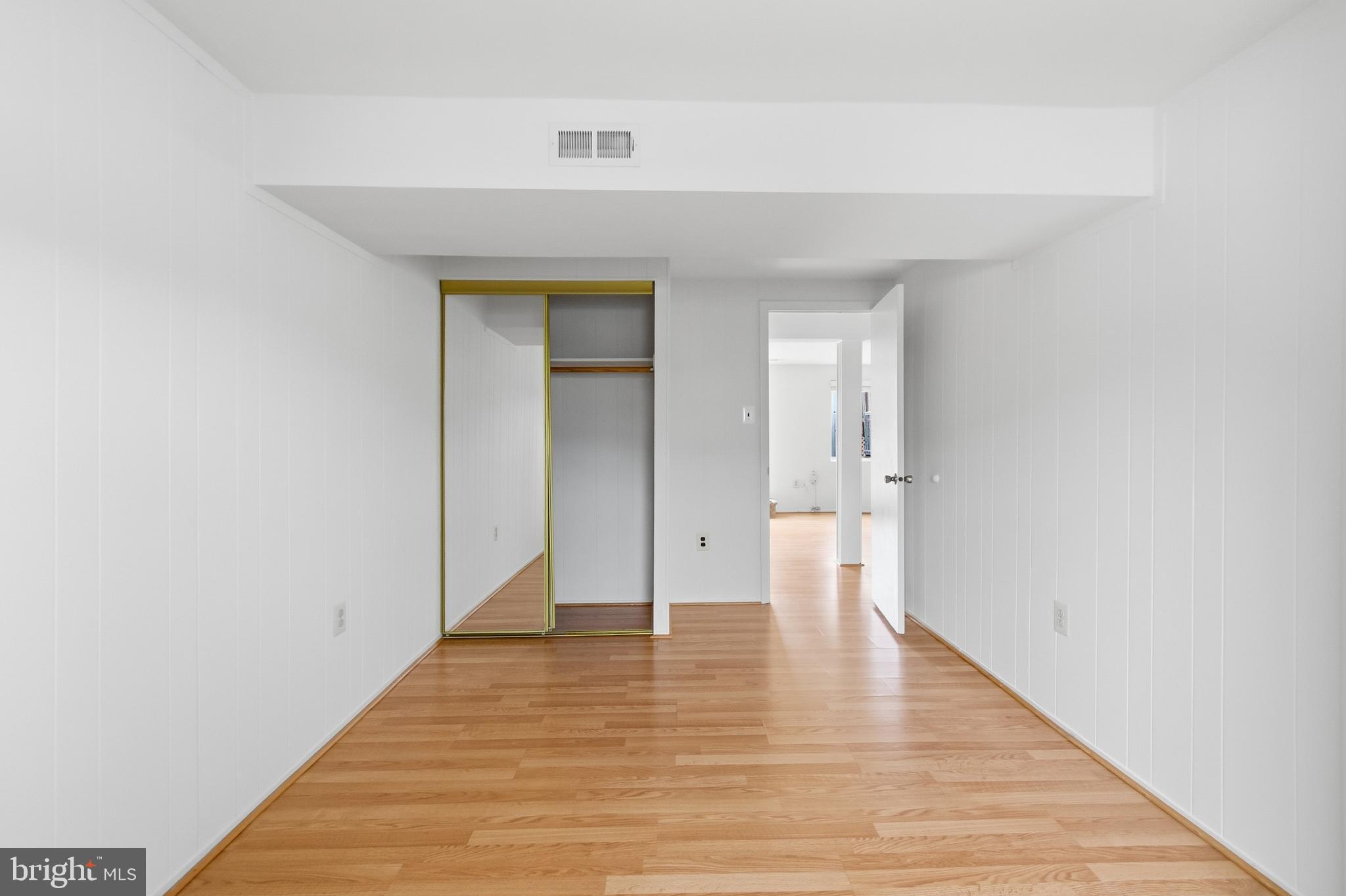 SOUTHGATE WOODS TOWNHOUSES - Residential