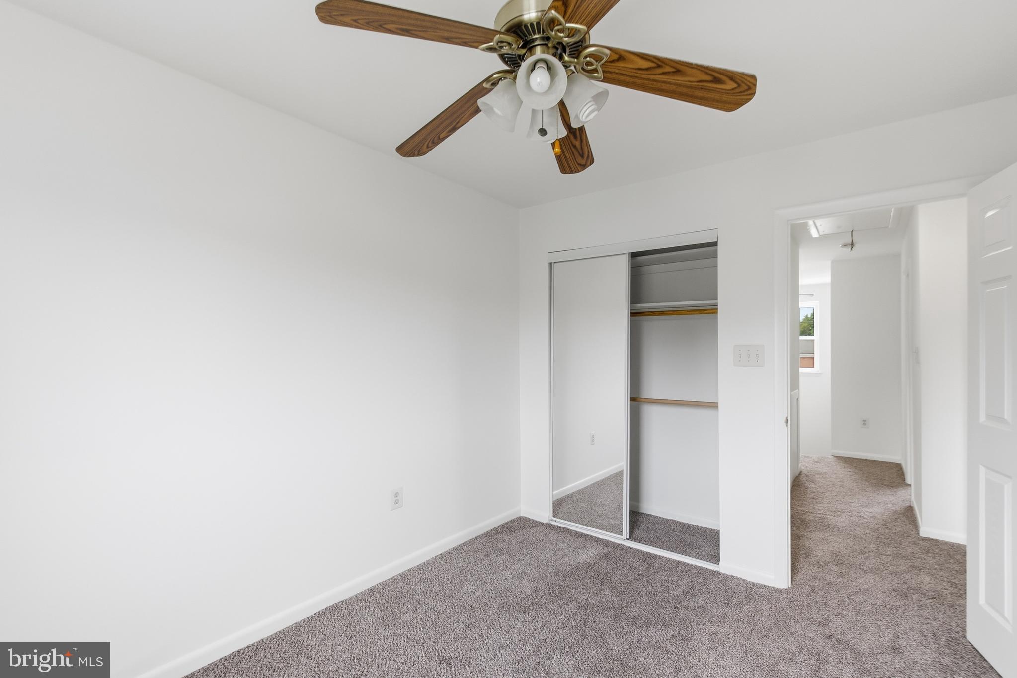 SOUTHGATE WOODS TOWNHOUSES - Residential