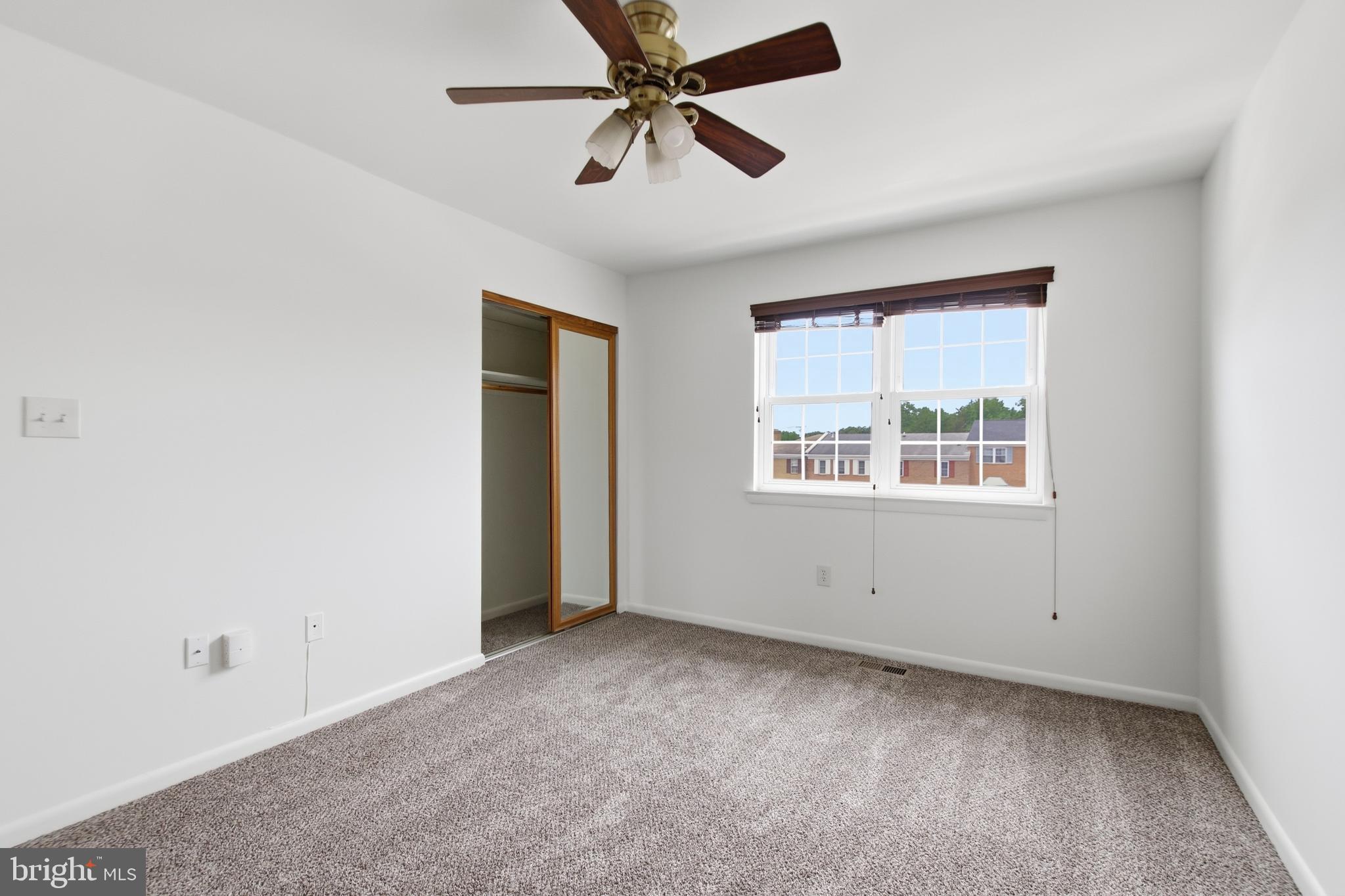SOUTHGATE WOODS TOWNHOUSES - Residential