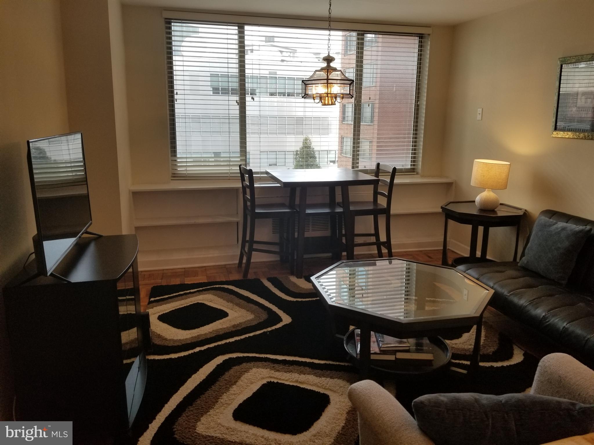 RIVER PLACE NORTH - Residential