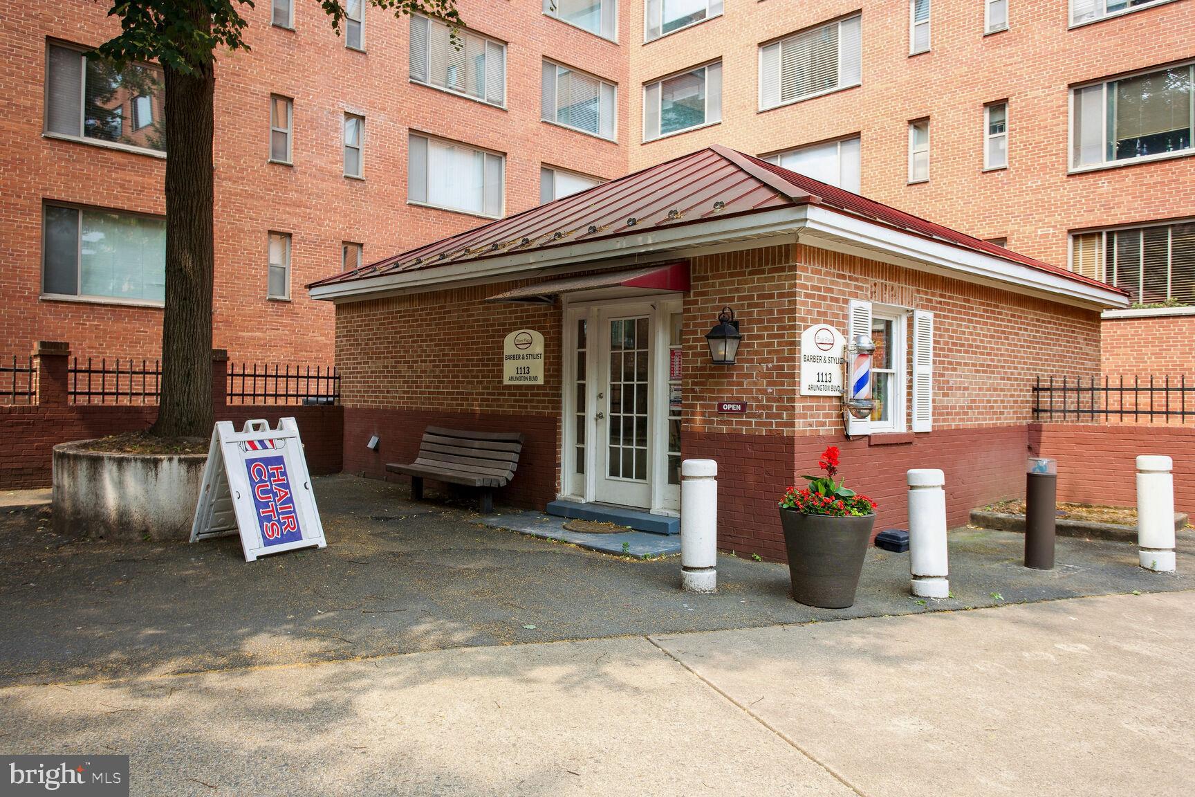 RIVER PLACE NORTH - Residential