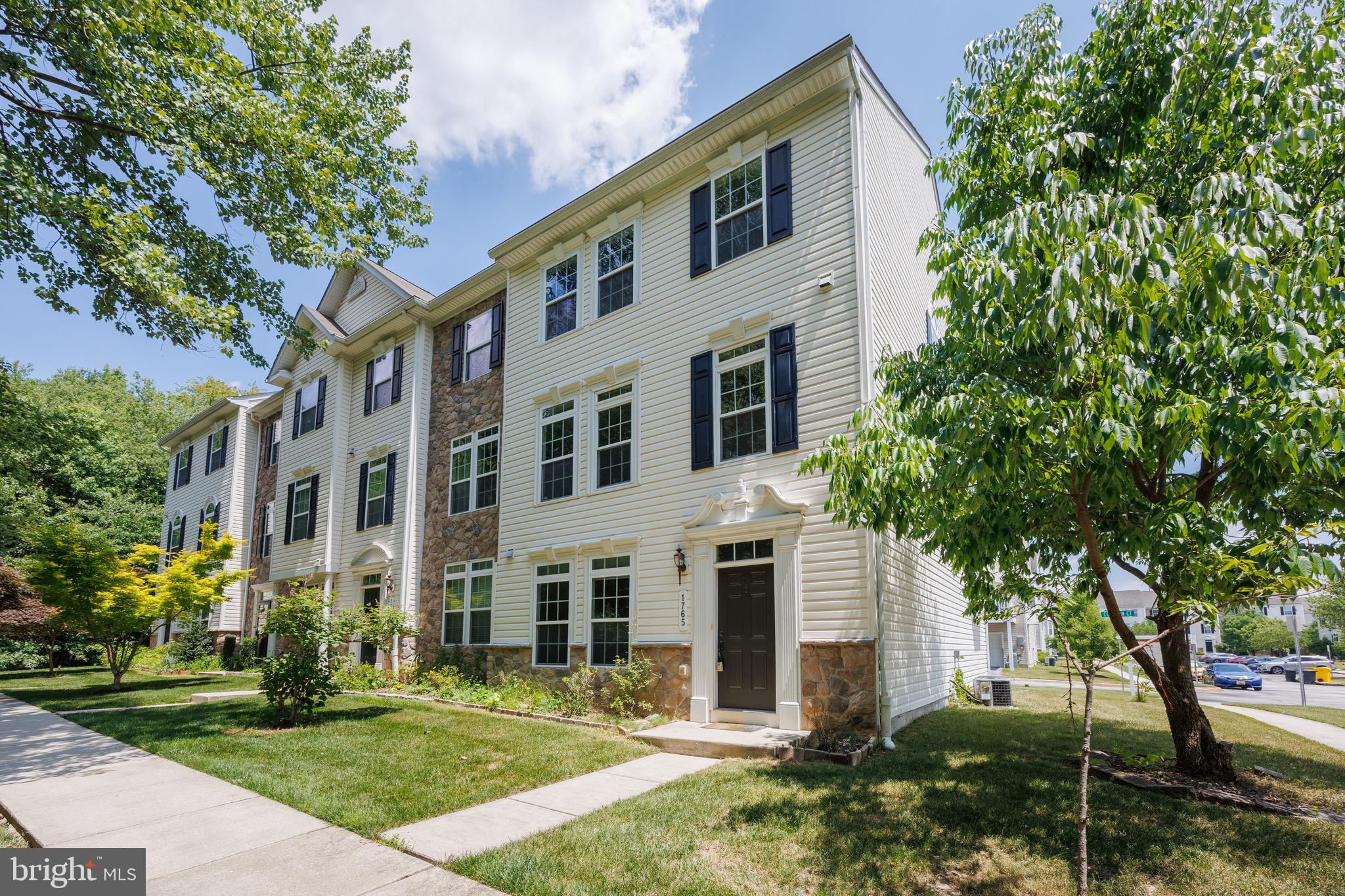 VILLAGES OF DORCHESTER - Residential