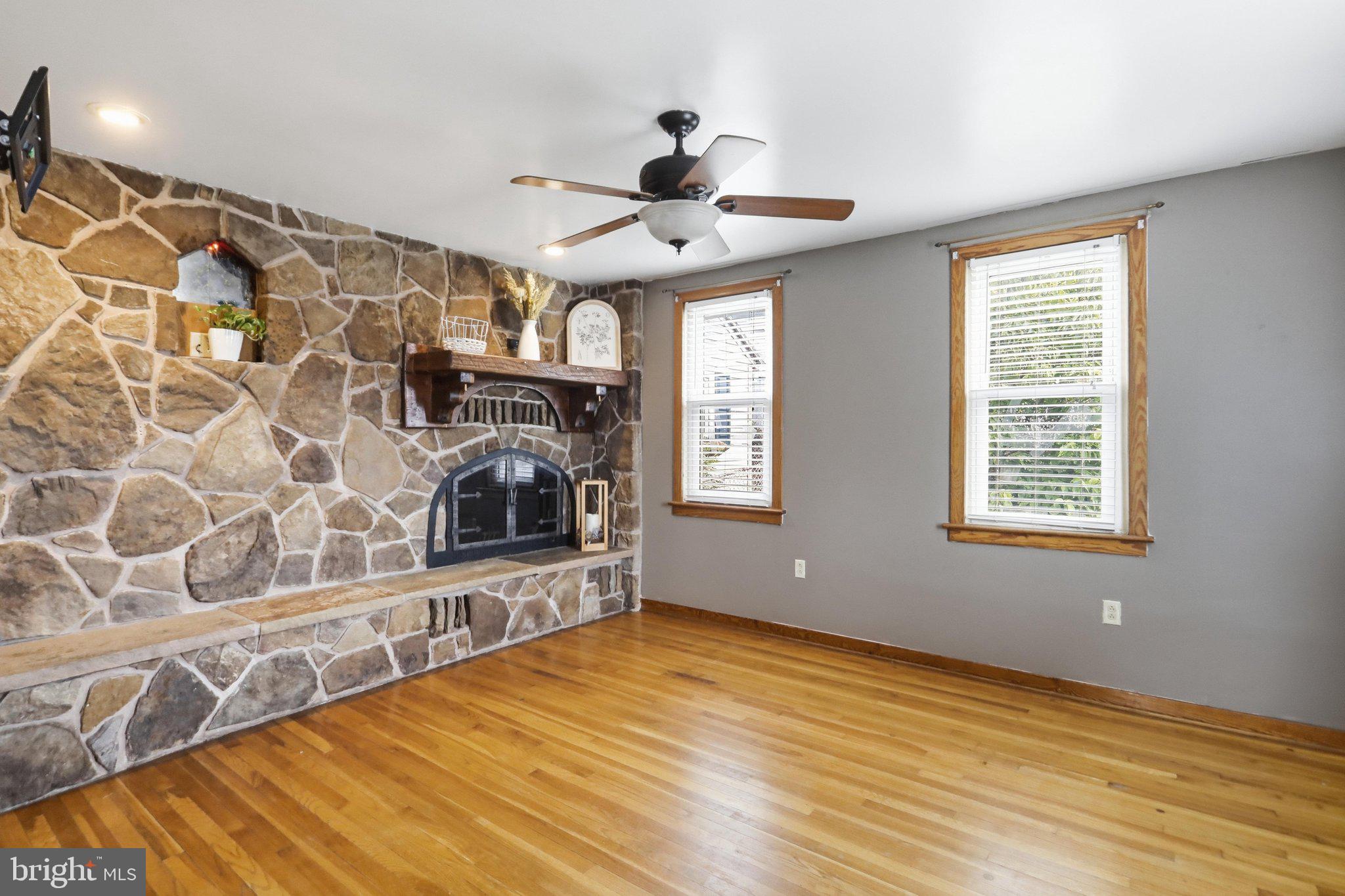 MAPLESIDE - Residential