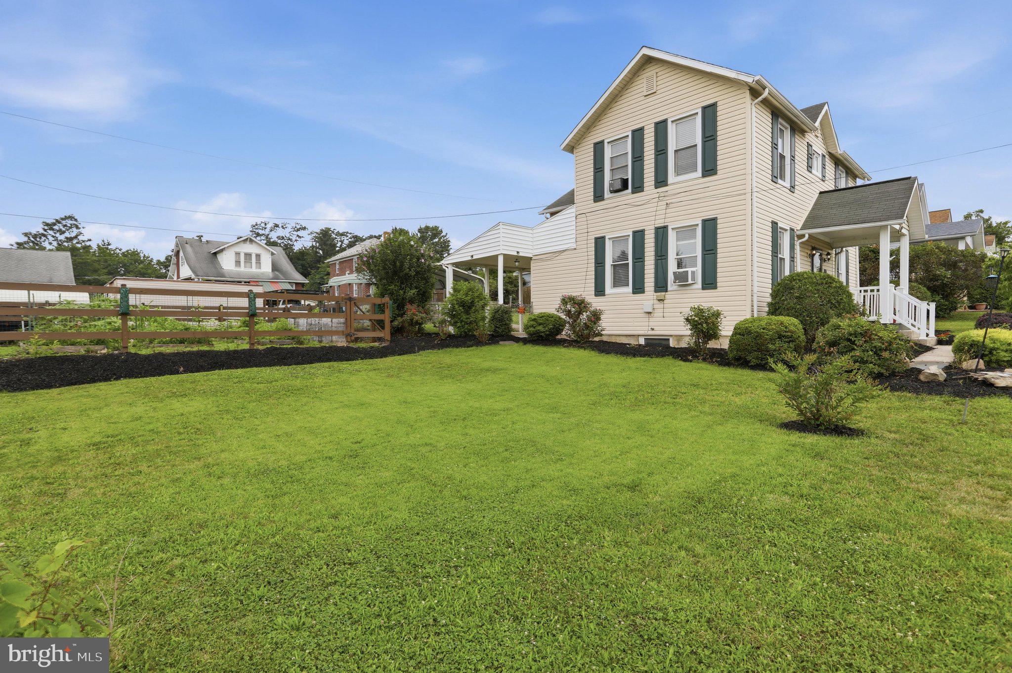 MAPLESIDE - Residential