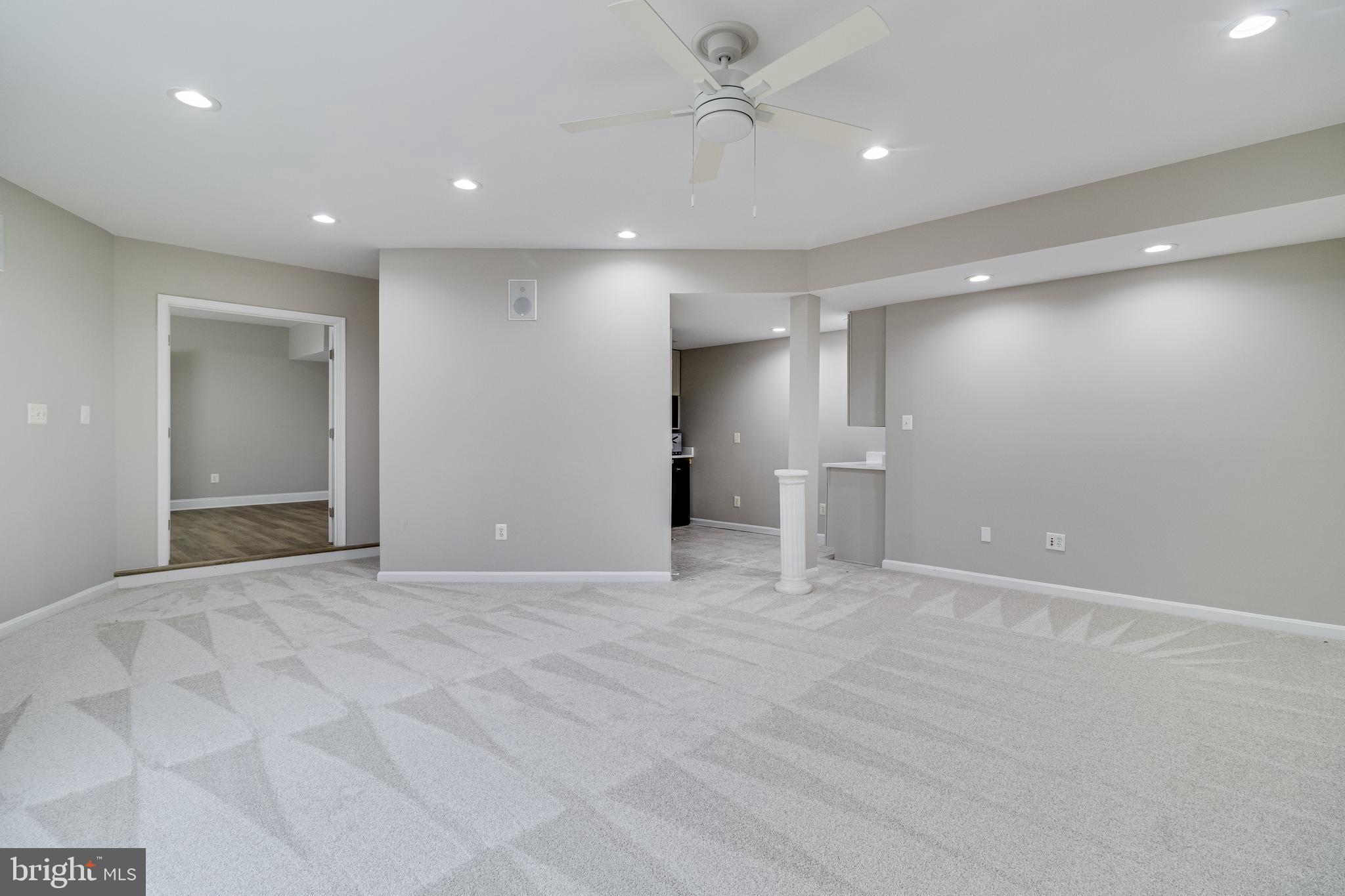 LONGMEADE - Residential