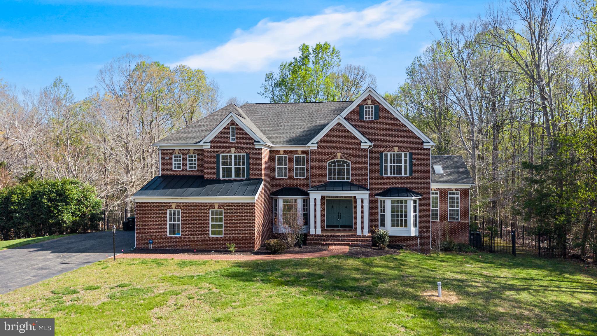 LONGMEADE - Residential