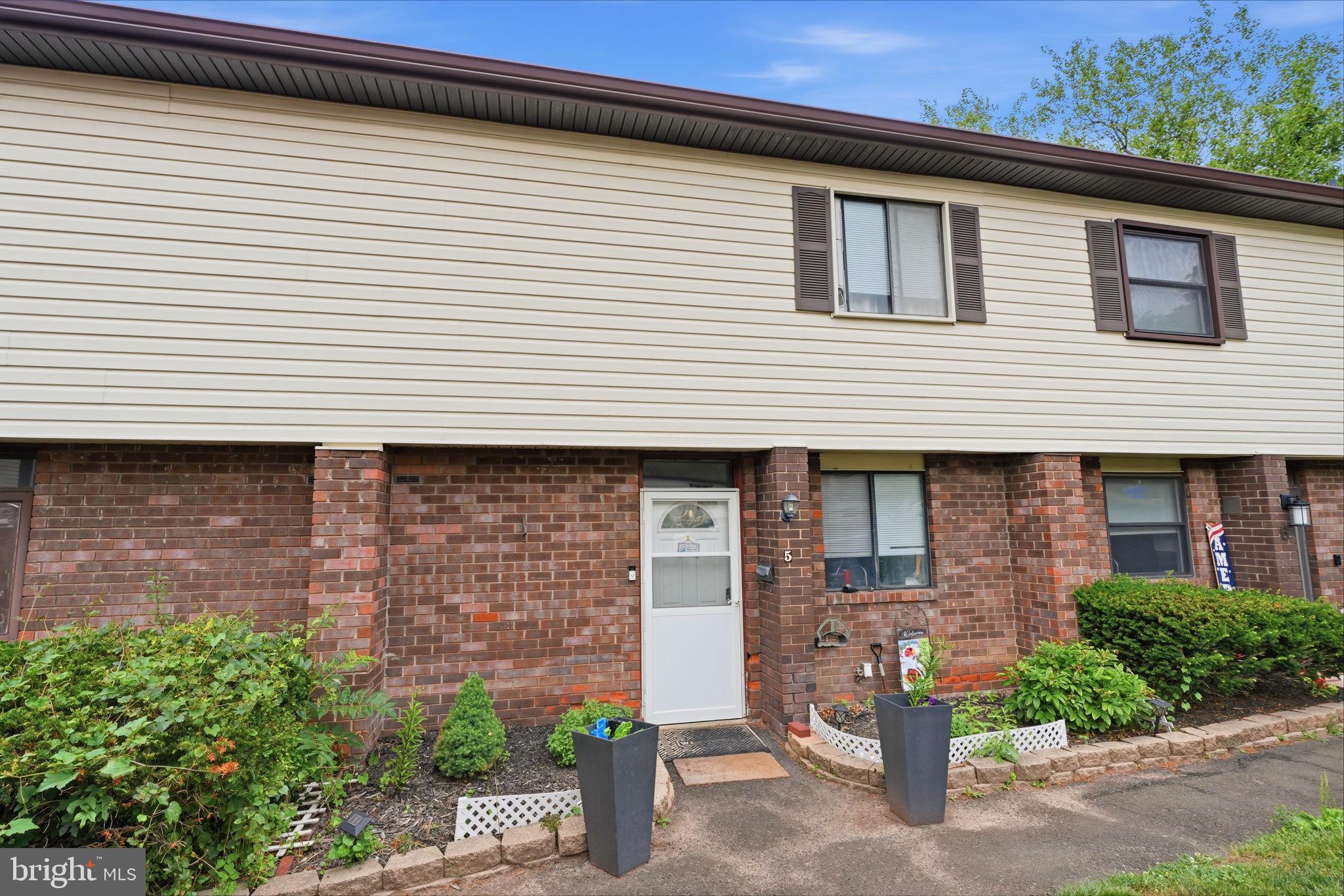 STONY BROOK - Residential