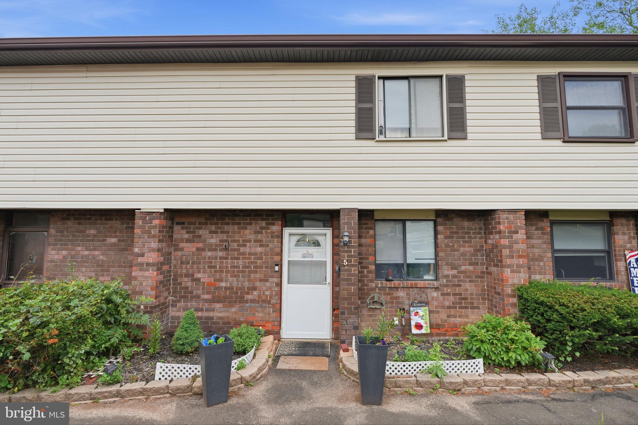STONY BROOK - Residential