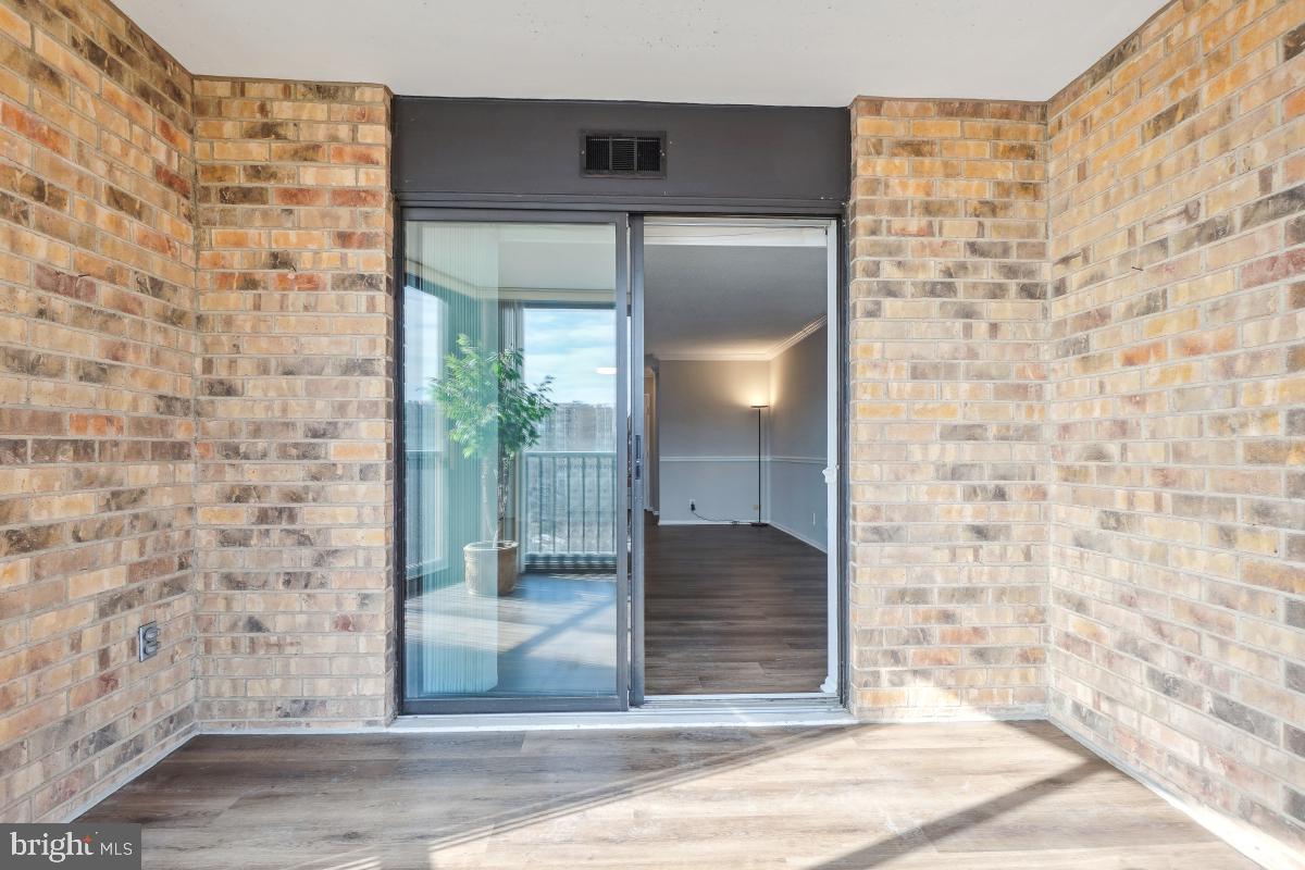 MONTEBELLO - Residential