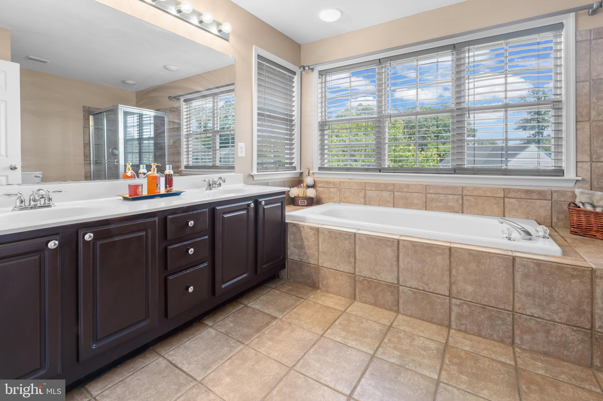 WOODBROOK - Residential